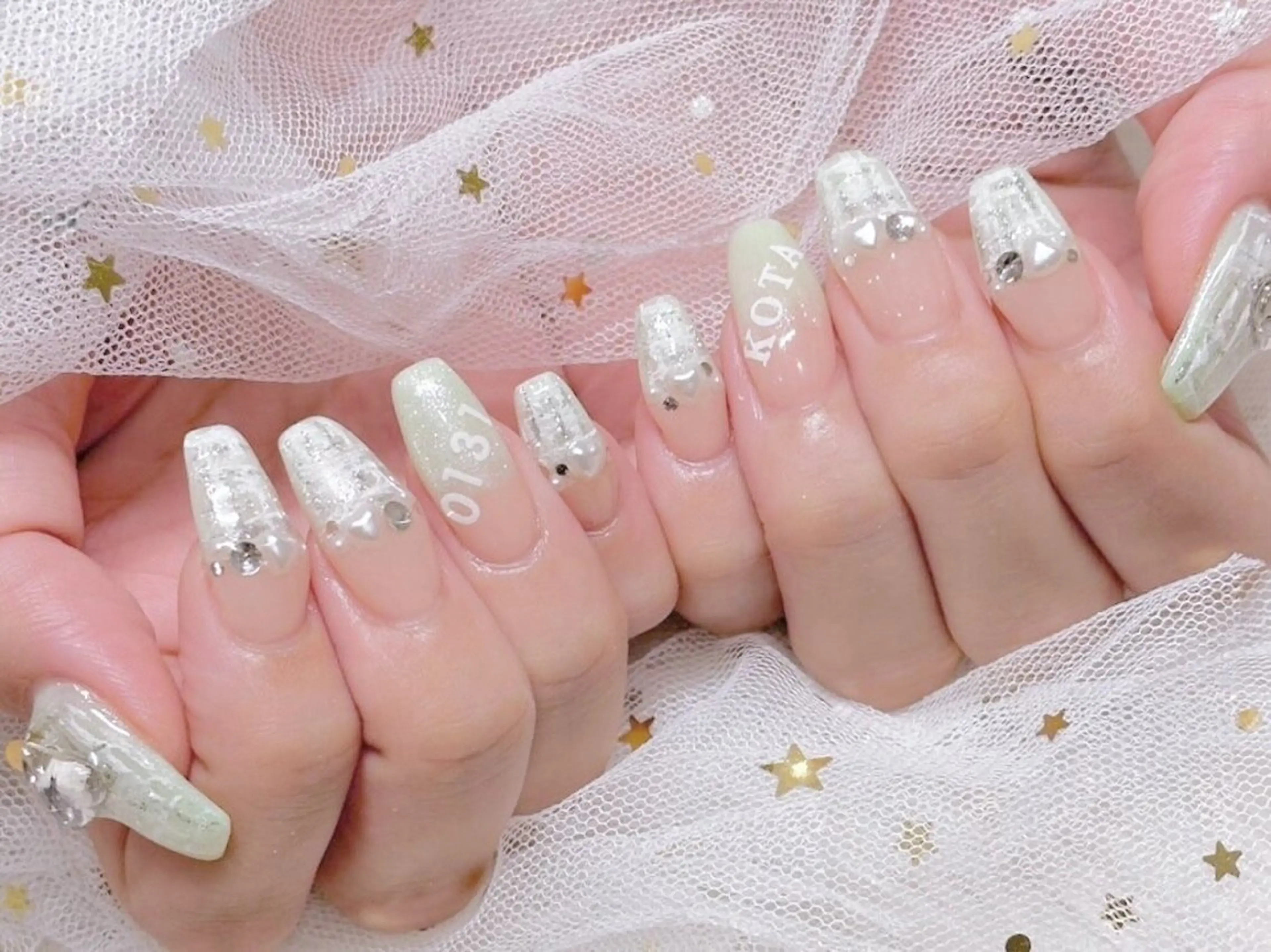 ネイル 𝘉𝘢𝘣𝘦𝘭 𝘜𝘮𝘪のネイルデザイン