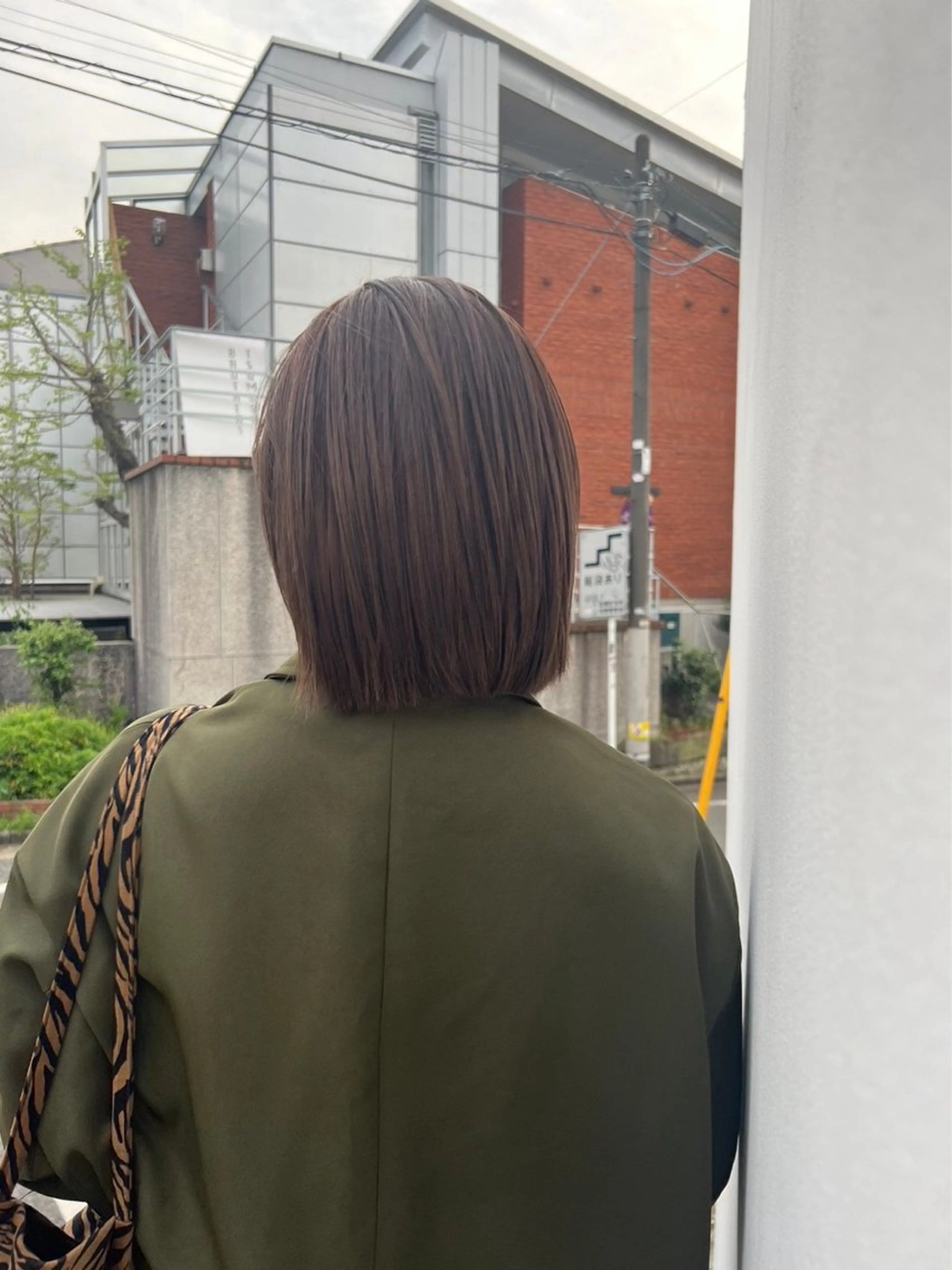 ミディアム 切りっぱなしボブ ボブ カット CINNAMON所属・カットモデル レイヤーカット/ボブのヘアスタイル