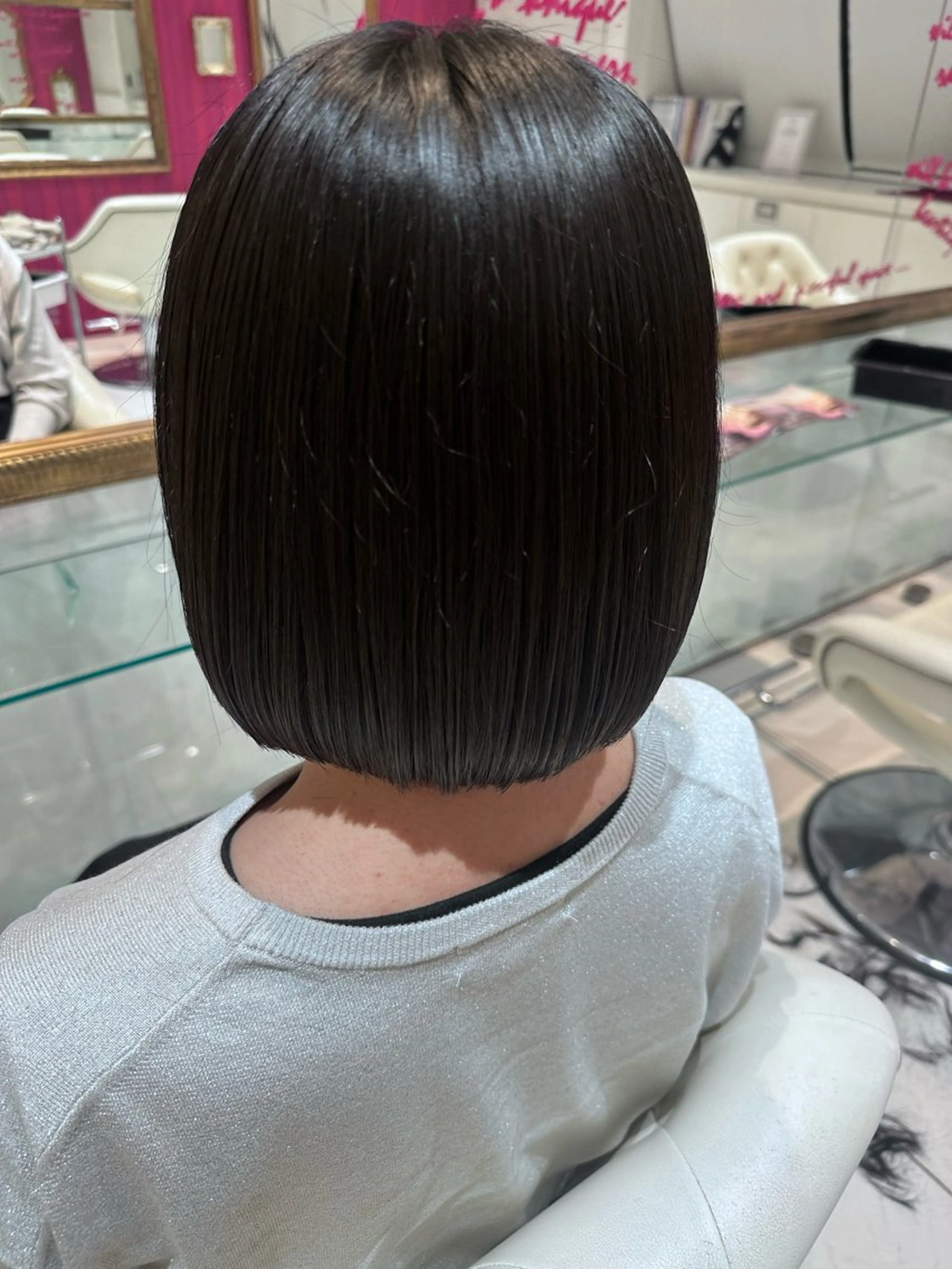 ミディアム 半田 陽菜のヘアスタイル