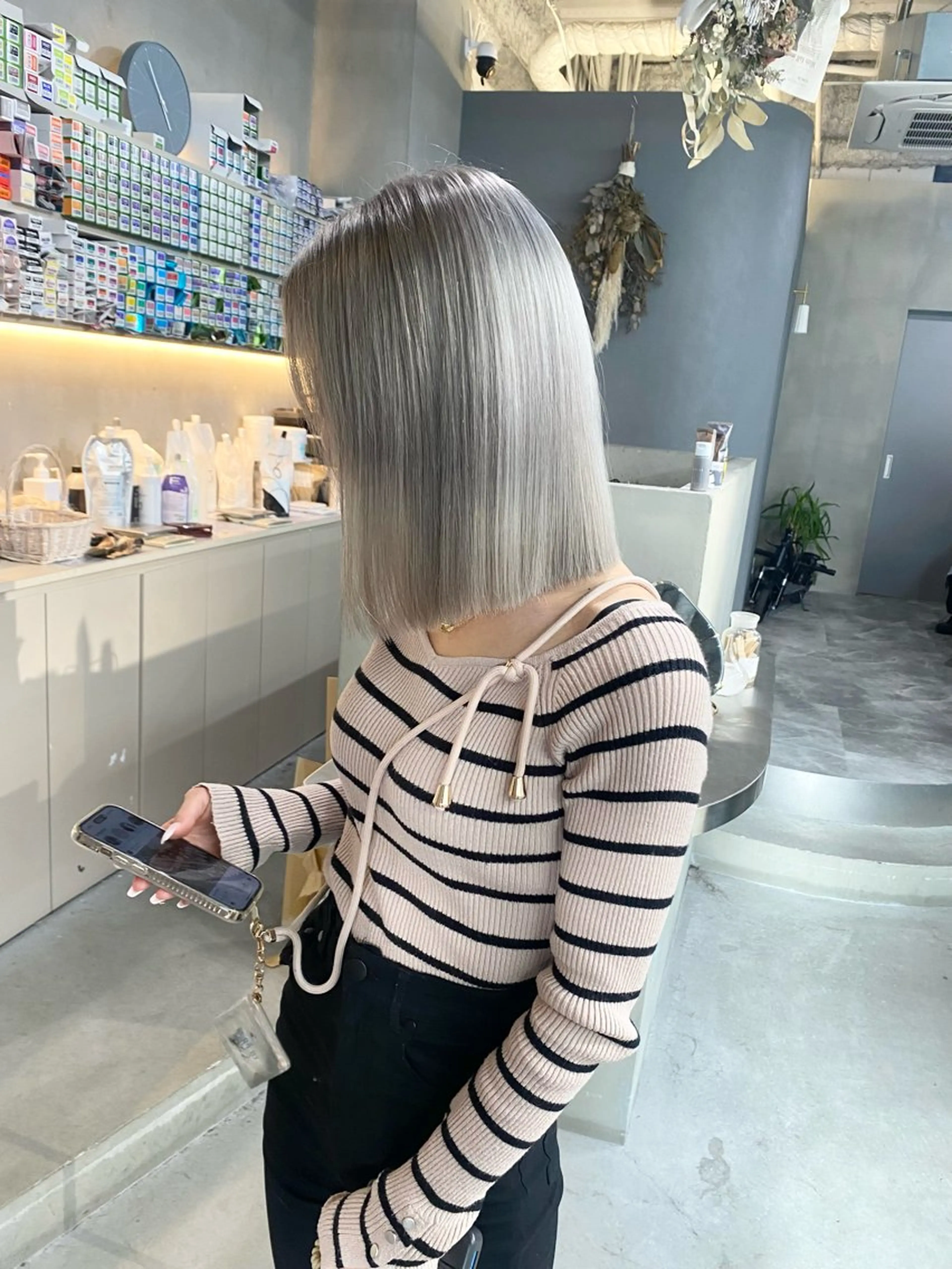 ショート カラー ヘアカラー qulim所属・前橋 姫奈のヘアスタイル