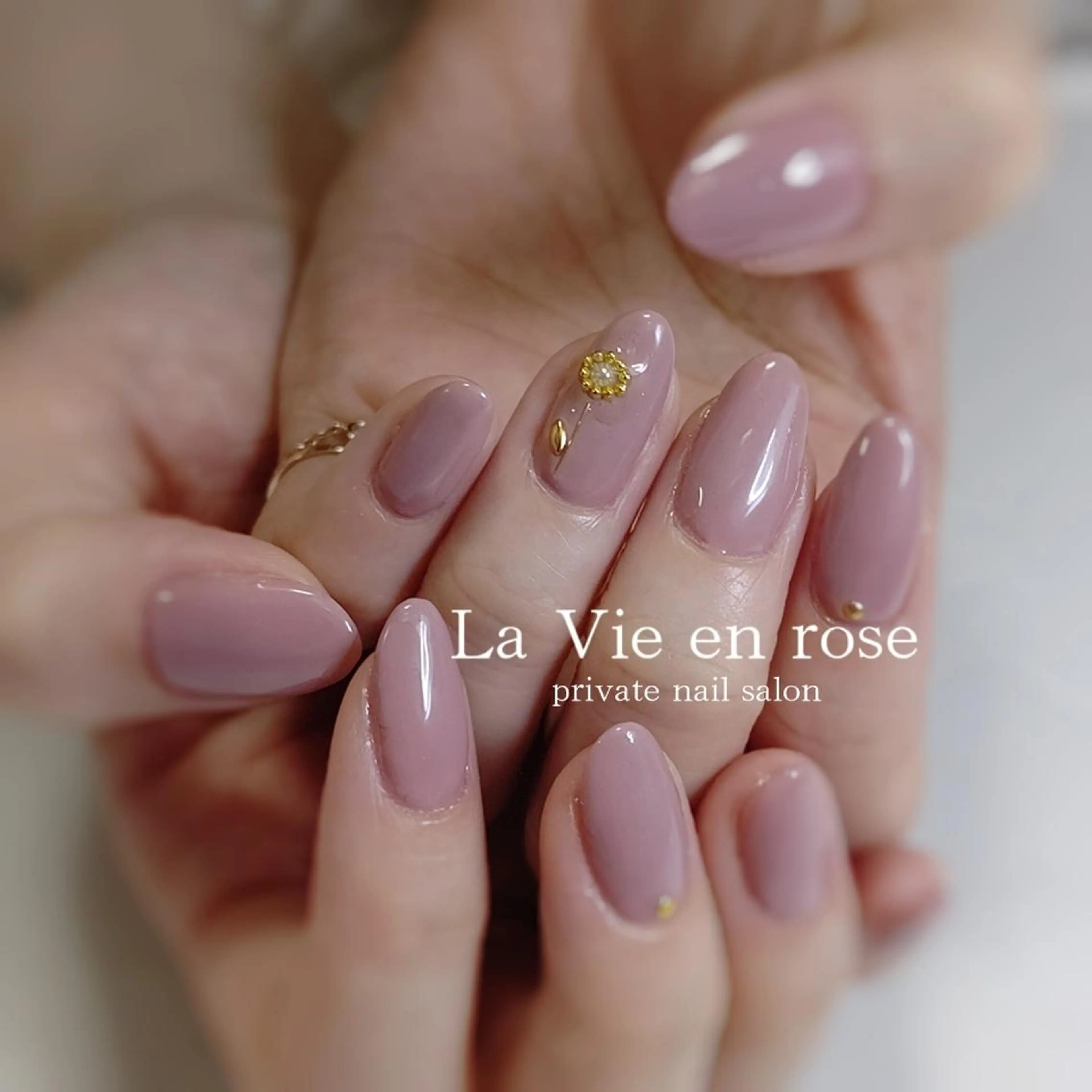 ネイル ラヴィアン ローズのネイルデザイン