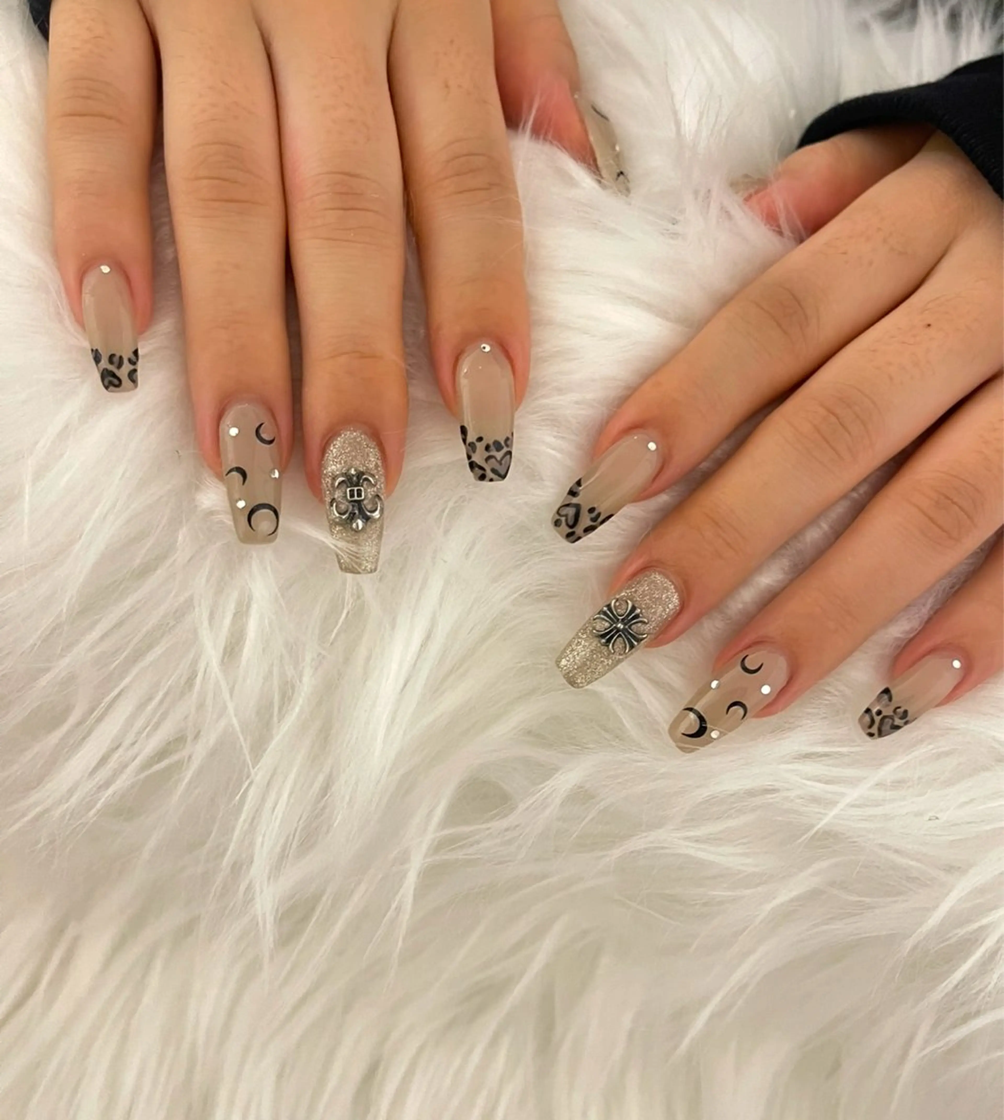 ネイル アートネイル nail salon hoLLyhockのネイルデザイン