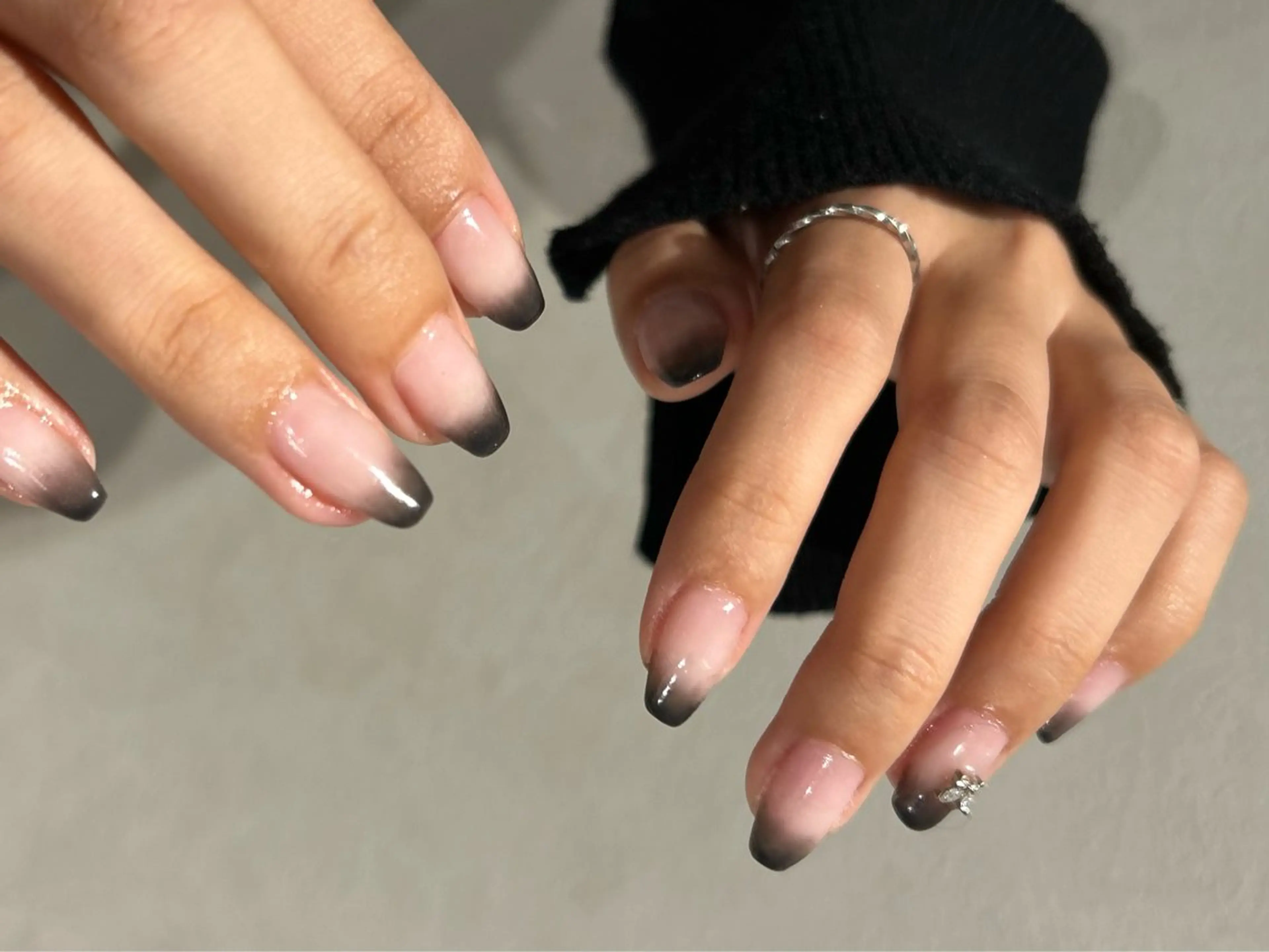 ネイル 桜ネイル グラデーション 卒業式 ラメ(グリッター) マグネットネイル ハンドネイル Kai  nail Mayukoのネイルデザイン