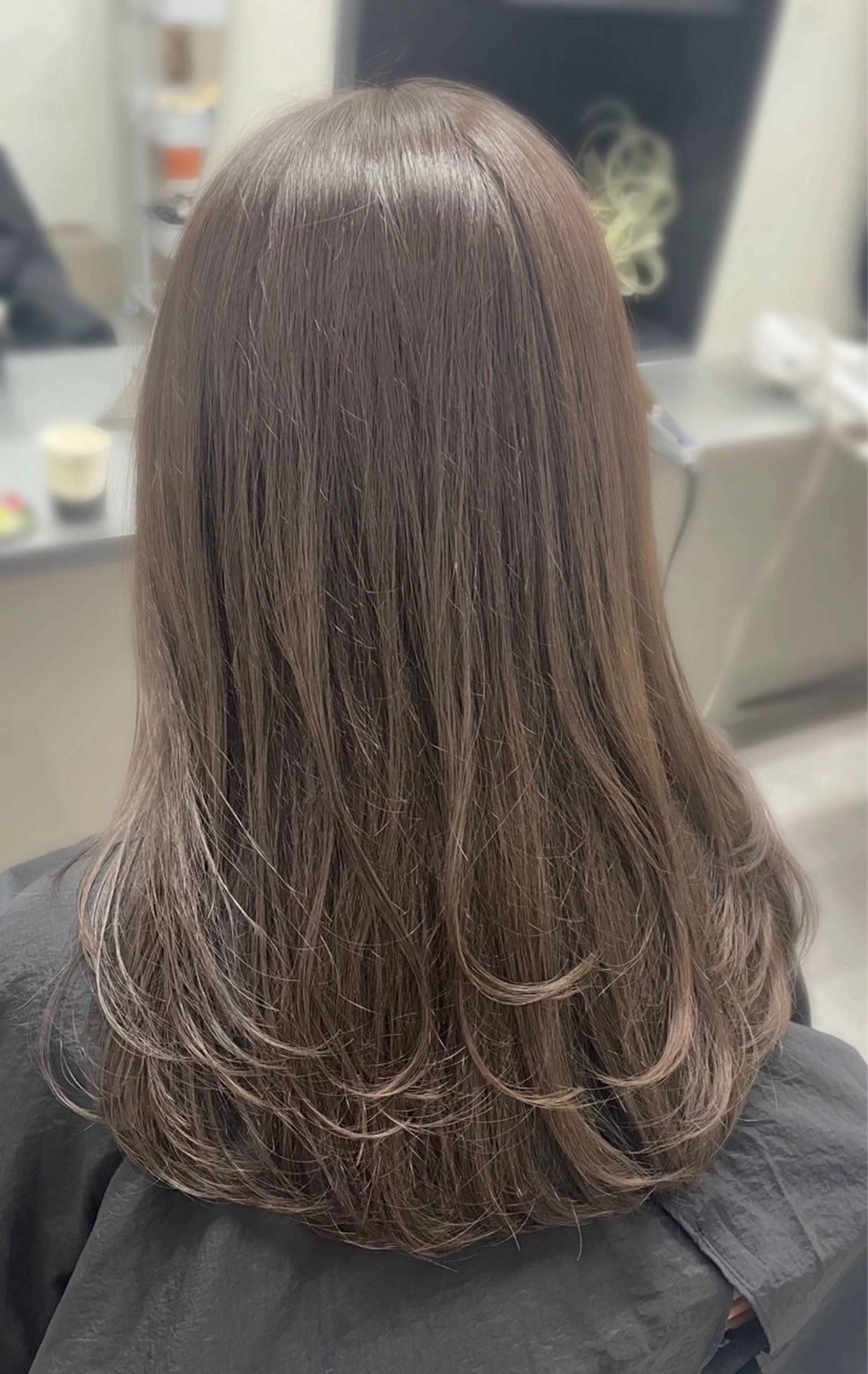 セミロング nico麻生 加賀谷 すみれのヘアスタイル