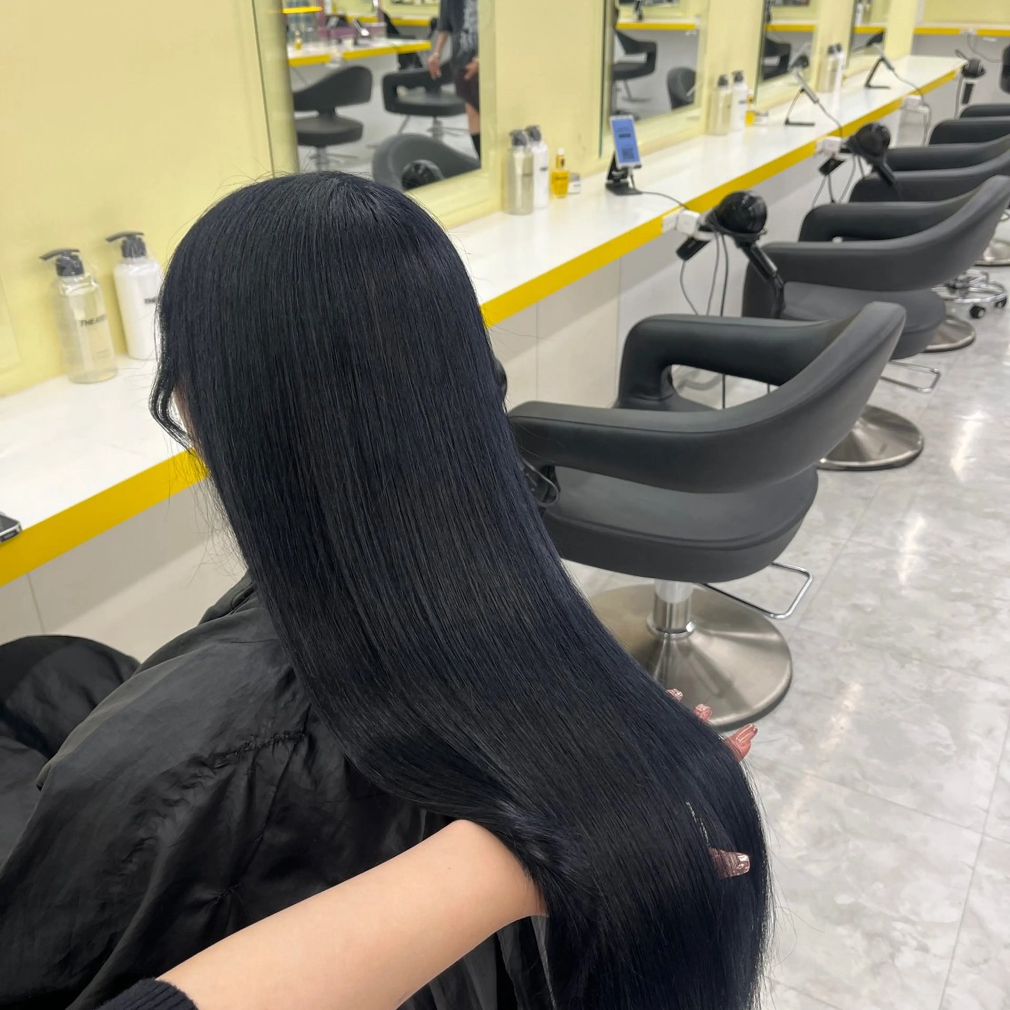 ロング カラー ヘアアレンジ ブルーカラー ネイビーカラー ヘアカラー トリートメント ヘアセット 🎀Girly艶髪カ ラー🎀Harukaのヘアスタイル