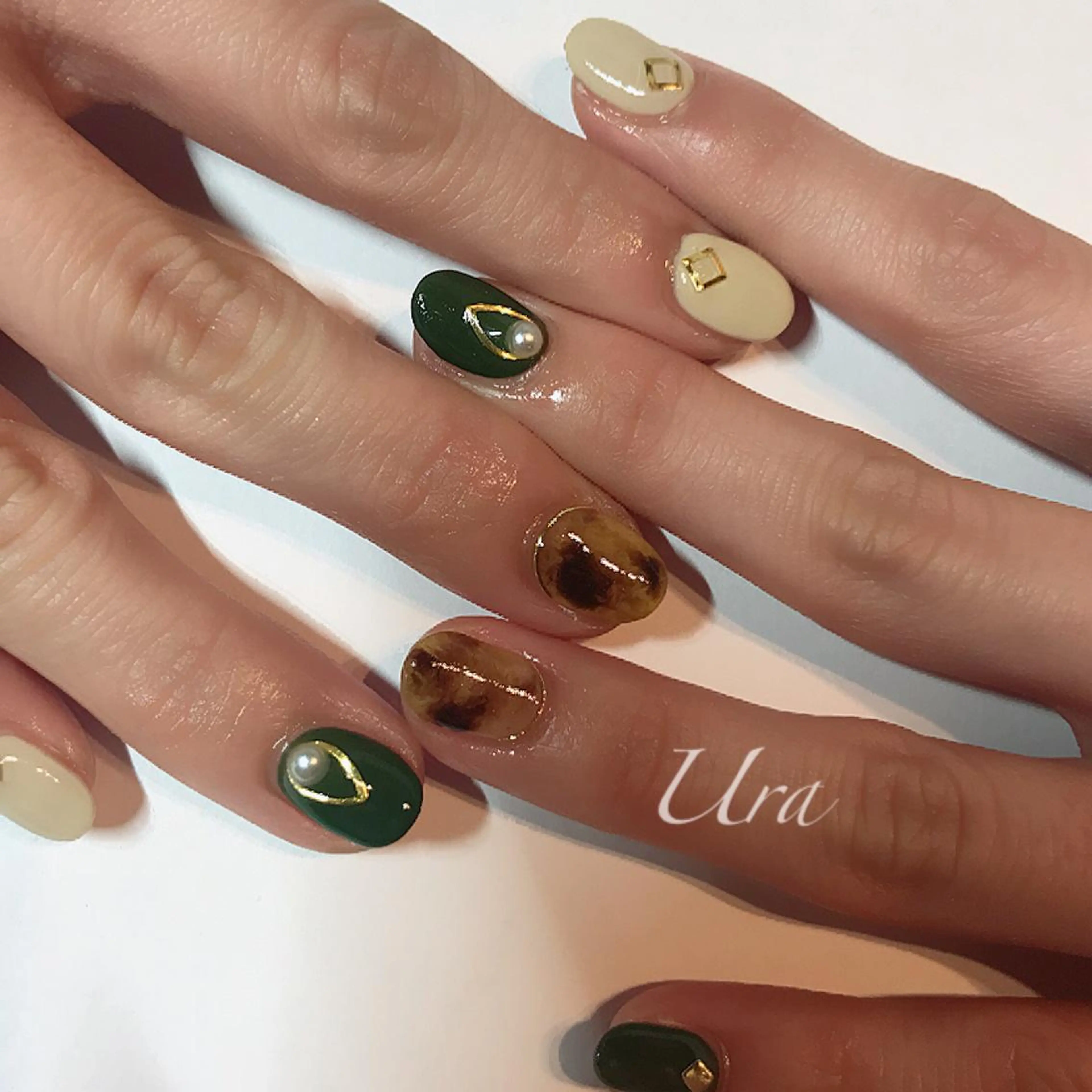 ネイル UrakoNail 《nail》のネイルデザイン