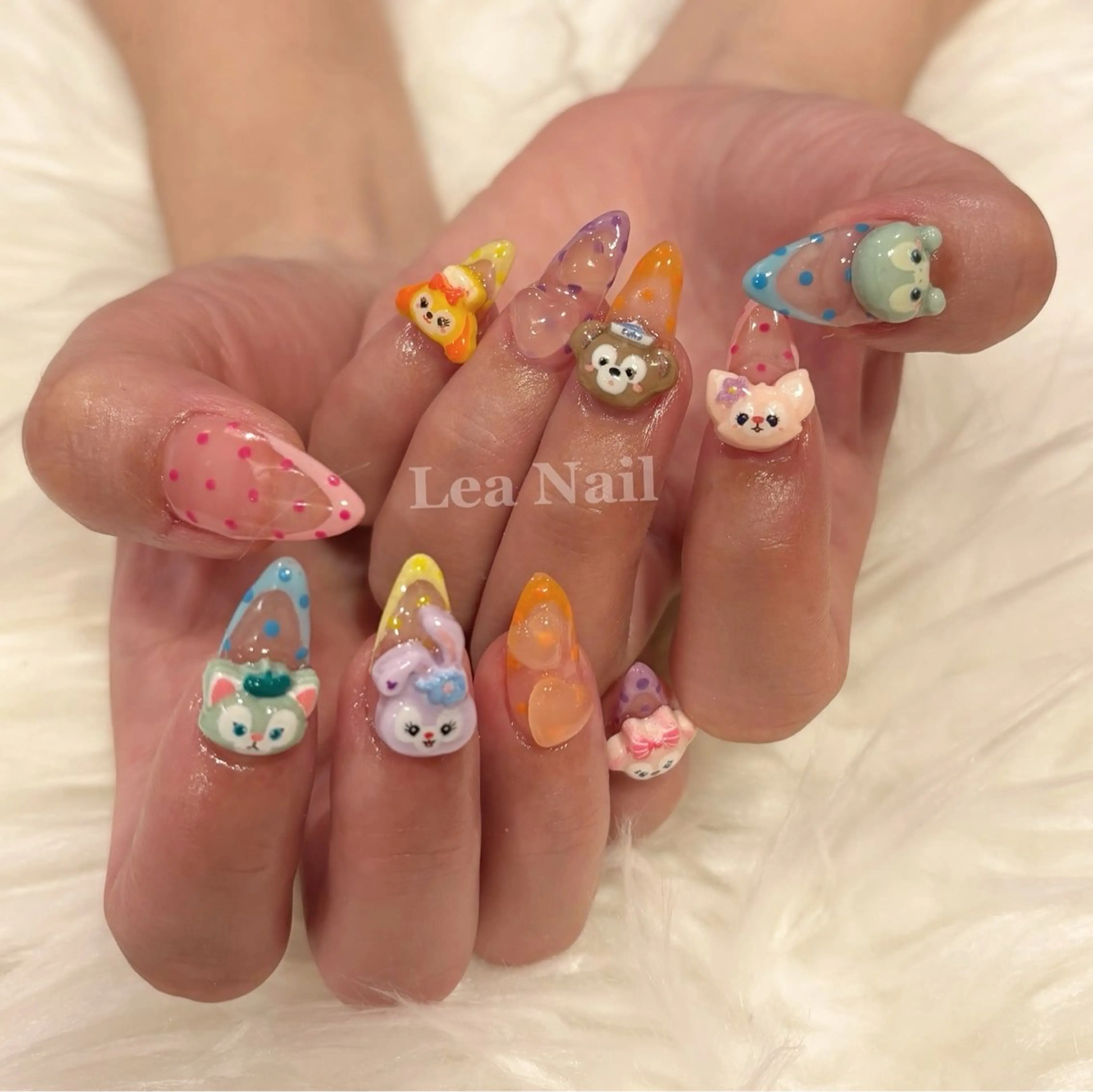 ネイル ドット Lea Nailのネイルデザイン