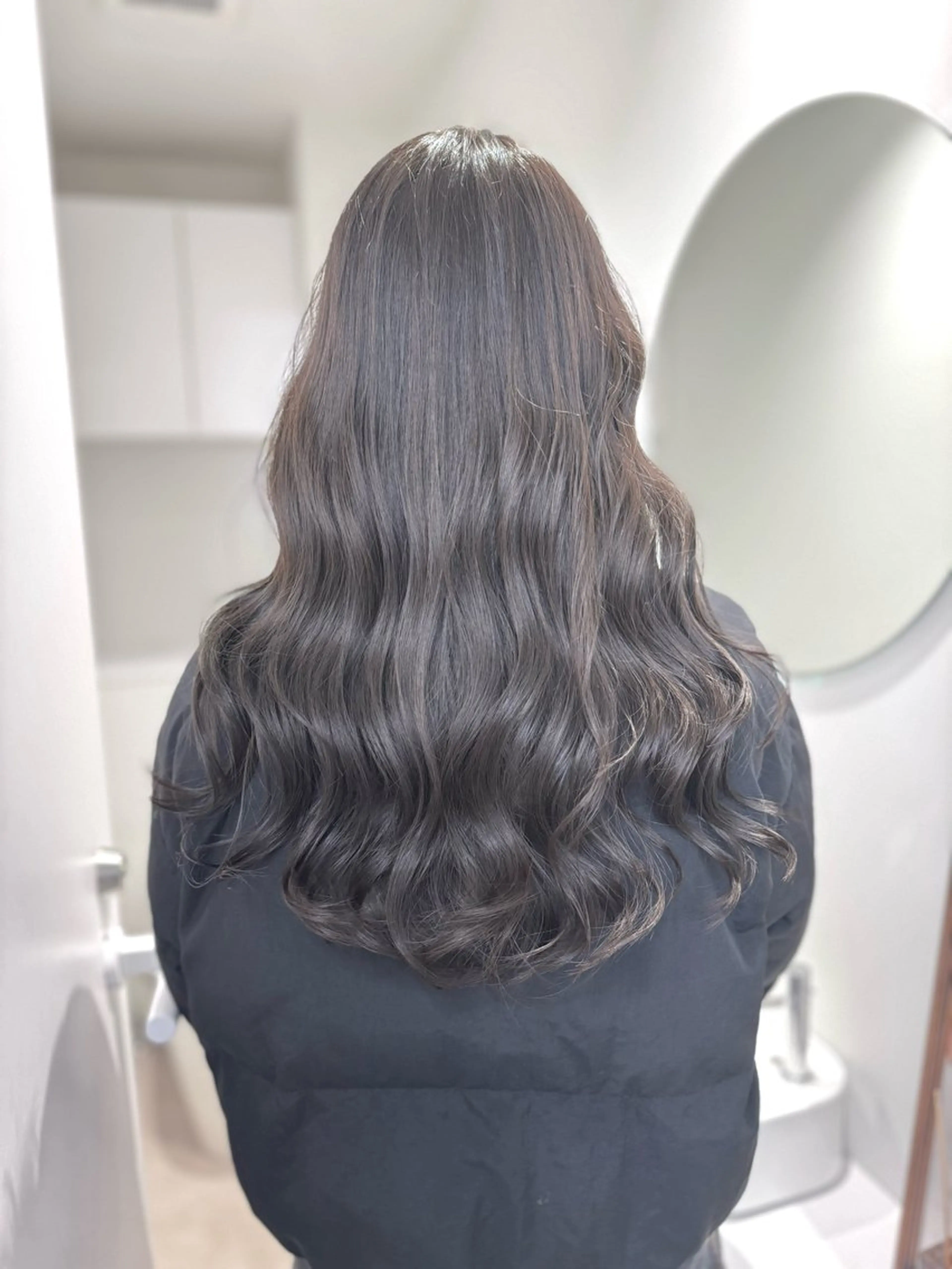 ロング アッシュ アッシュグレー アッシュグレージュ ヘアカラー ✨ブリーチ/顔周り レイヤー¦YUKA✨のヘアスタイル