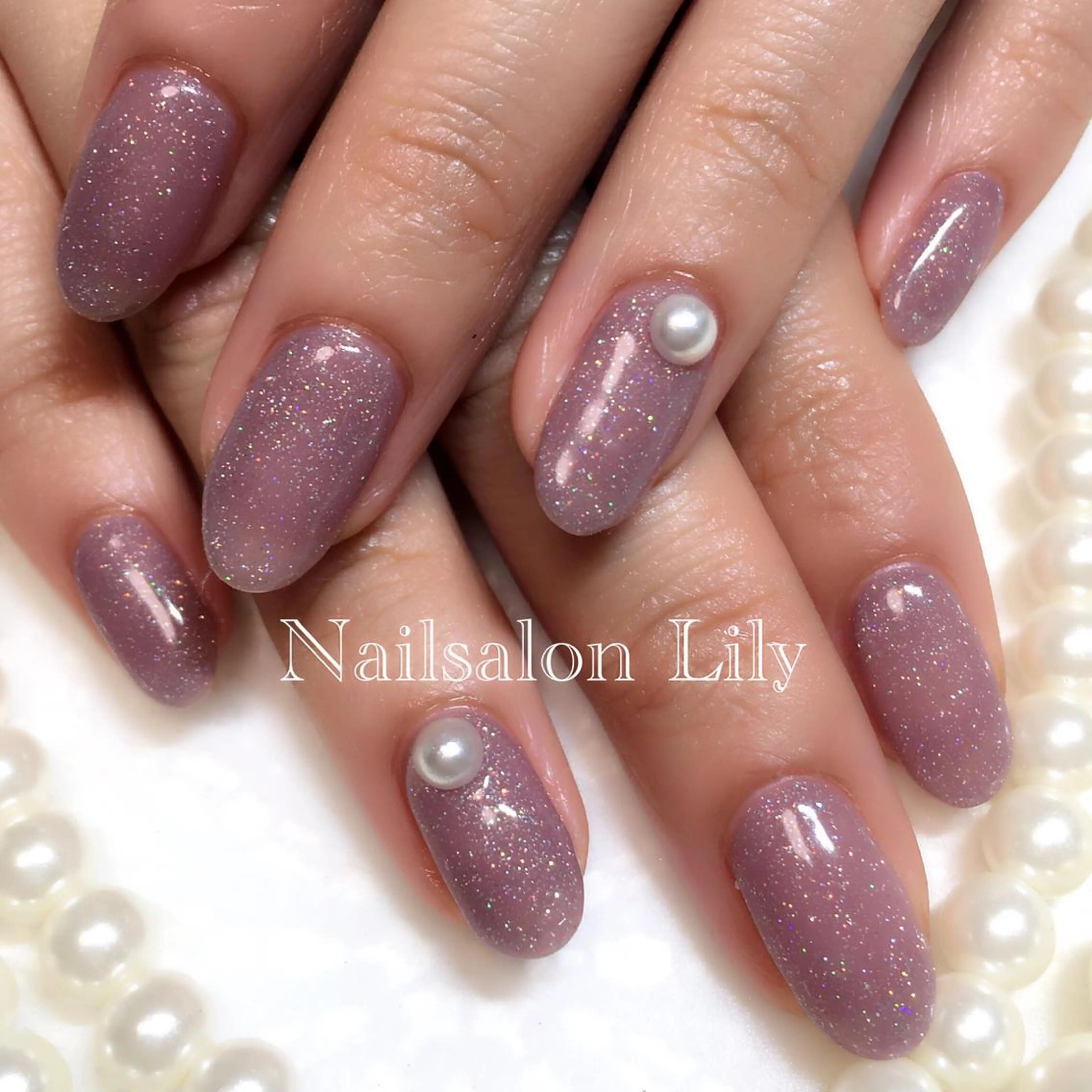 ネイル キラキラネイル ワンカラーネイル Nailsalon Lilyのネイルデザイン