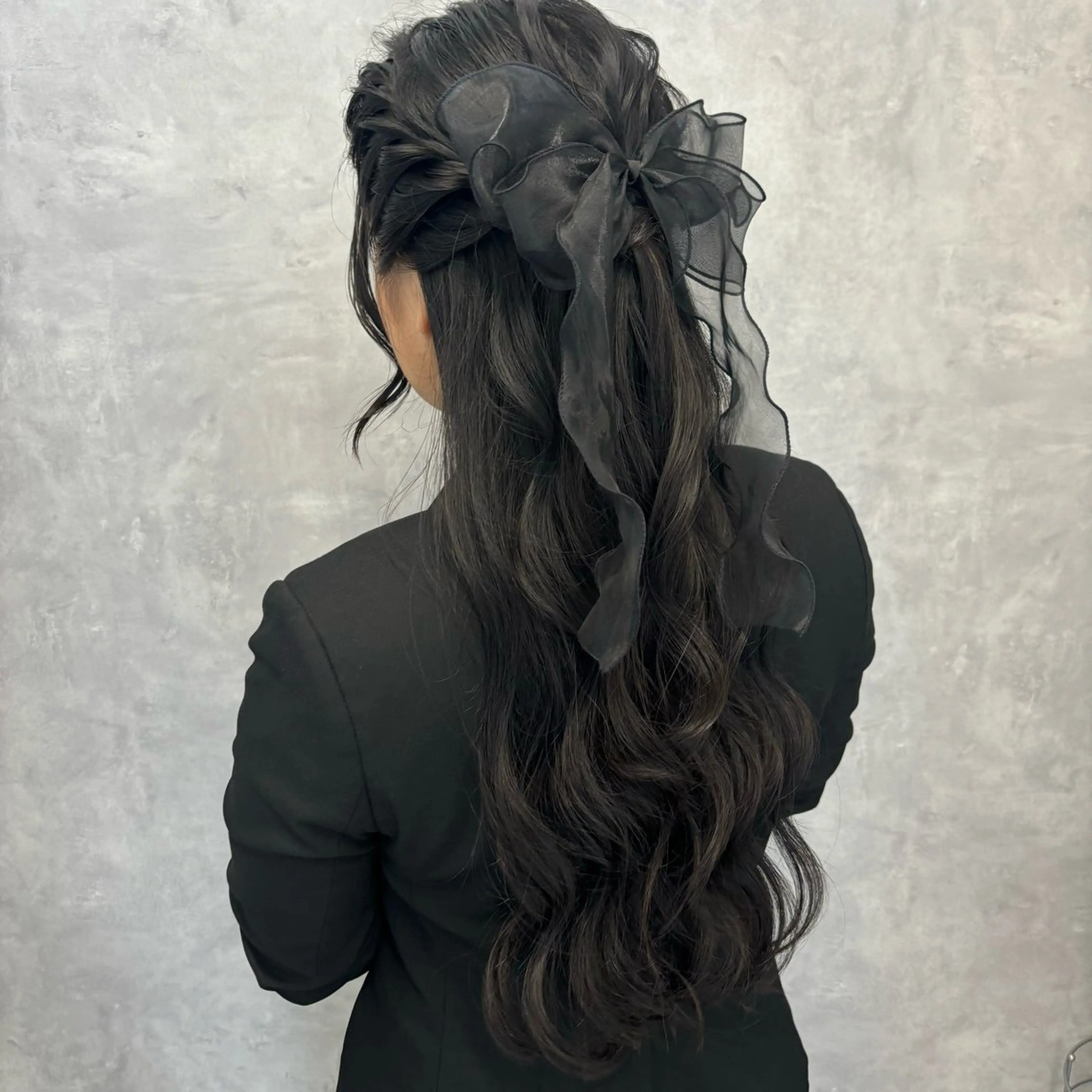 ロング ヘアアレンジ ヘアセット NUMBER_ ユイナのヘアスタイル