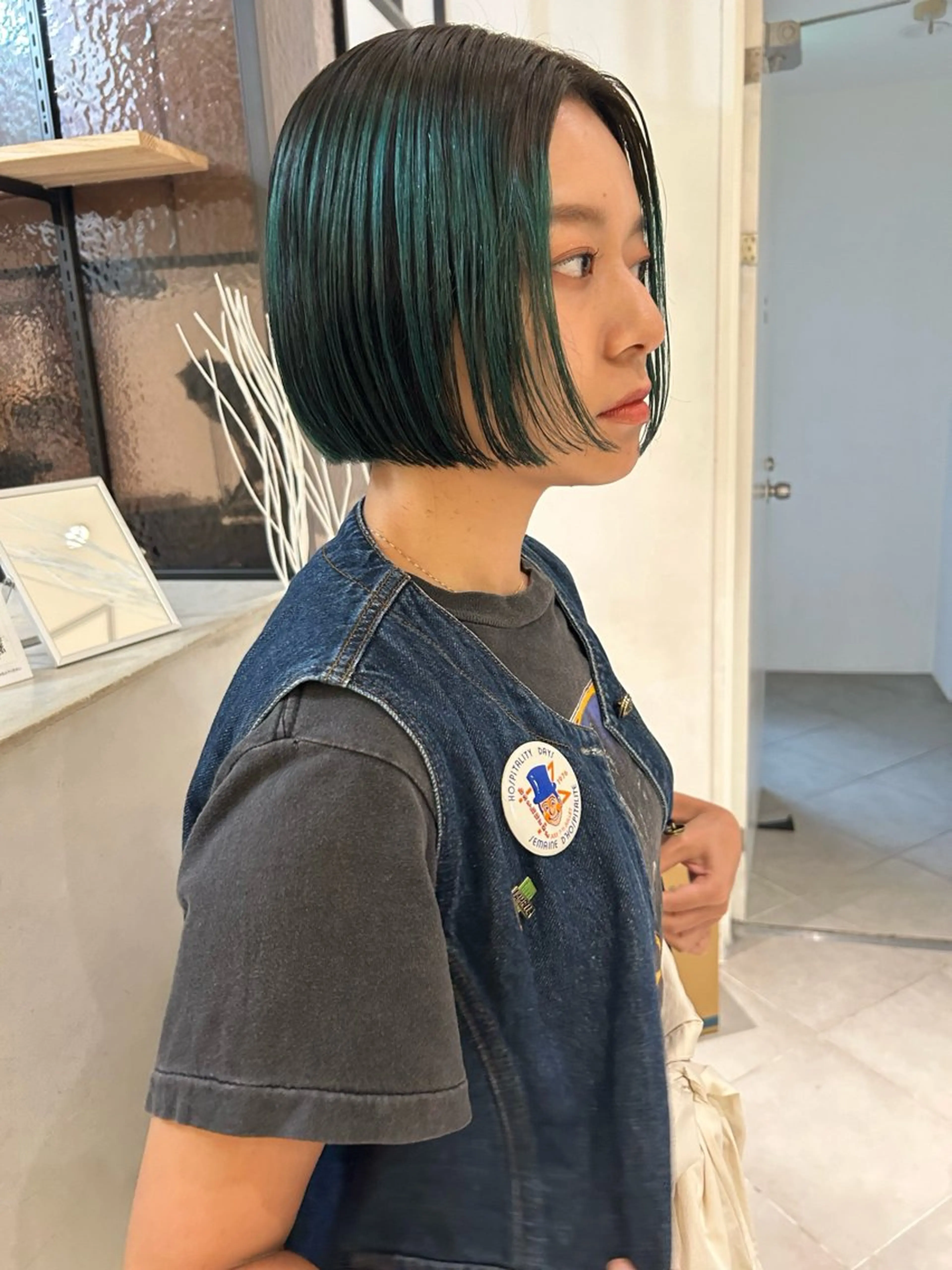 ショート カラー ブリーチ ケアブリーチ デザインカラー ボブ カット ヘアカラー トリートメント Loom.所属・村上雅人 ナチュラルモードのヘアスタイル