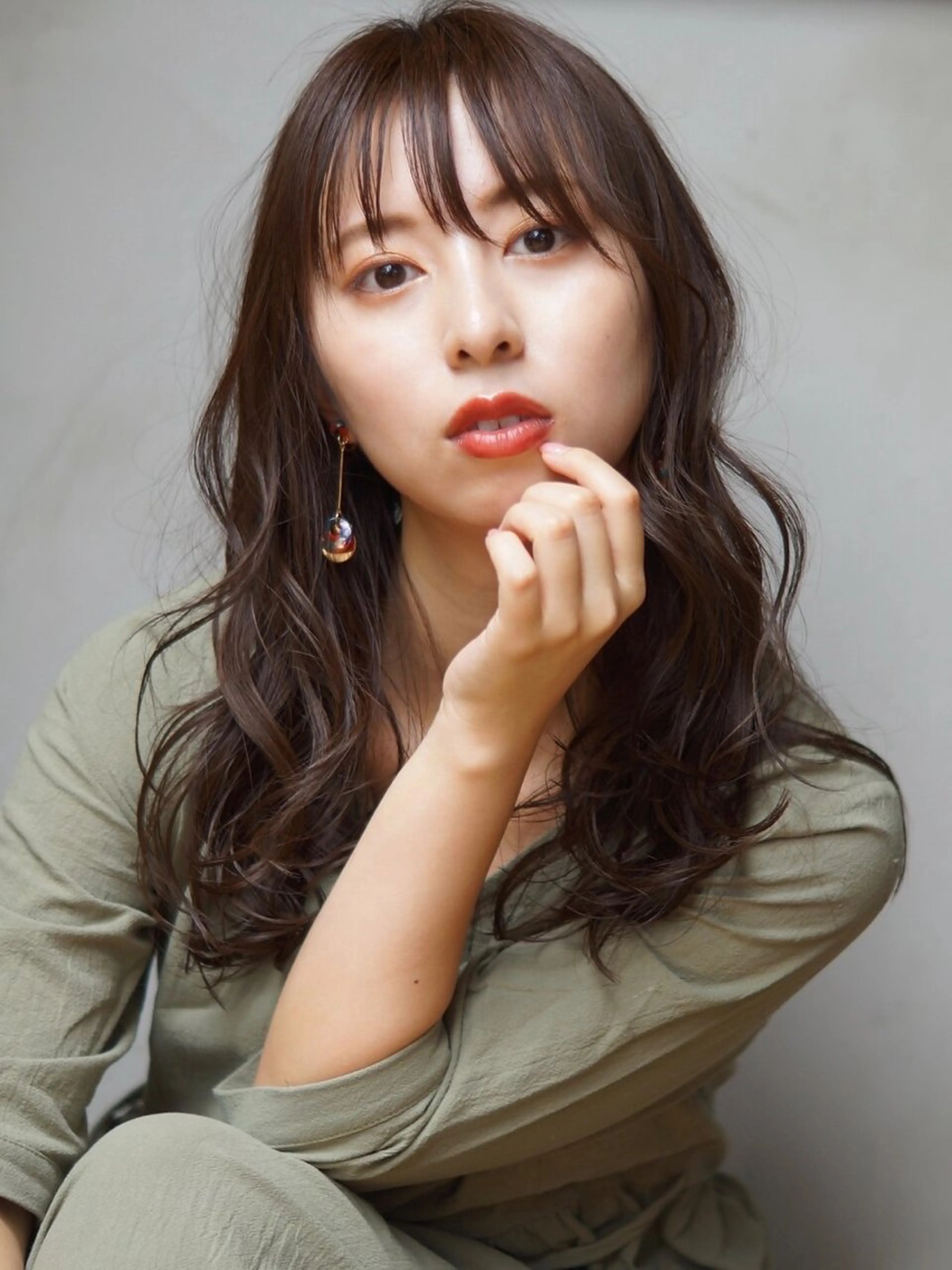 ロング カット ヘアカラー 縮毛矯正 トリートメント hoNua. 栄/透明感カラーのヘアスタイル