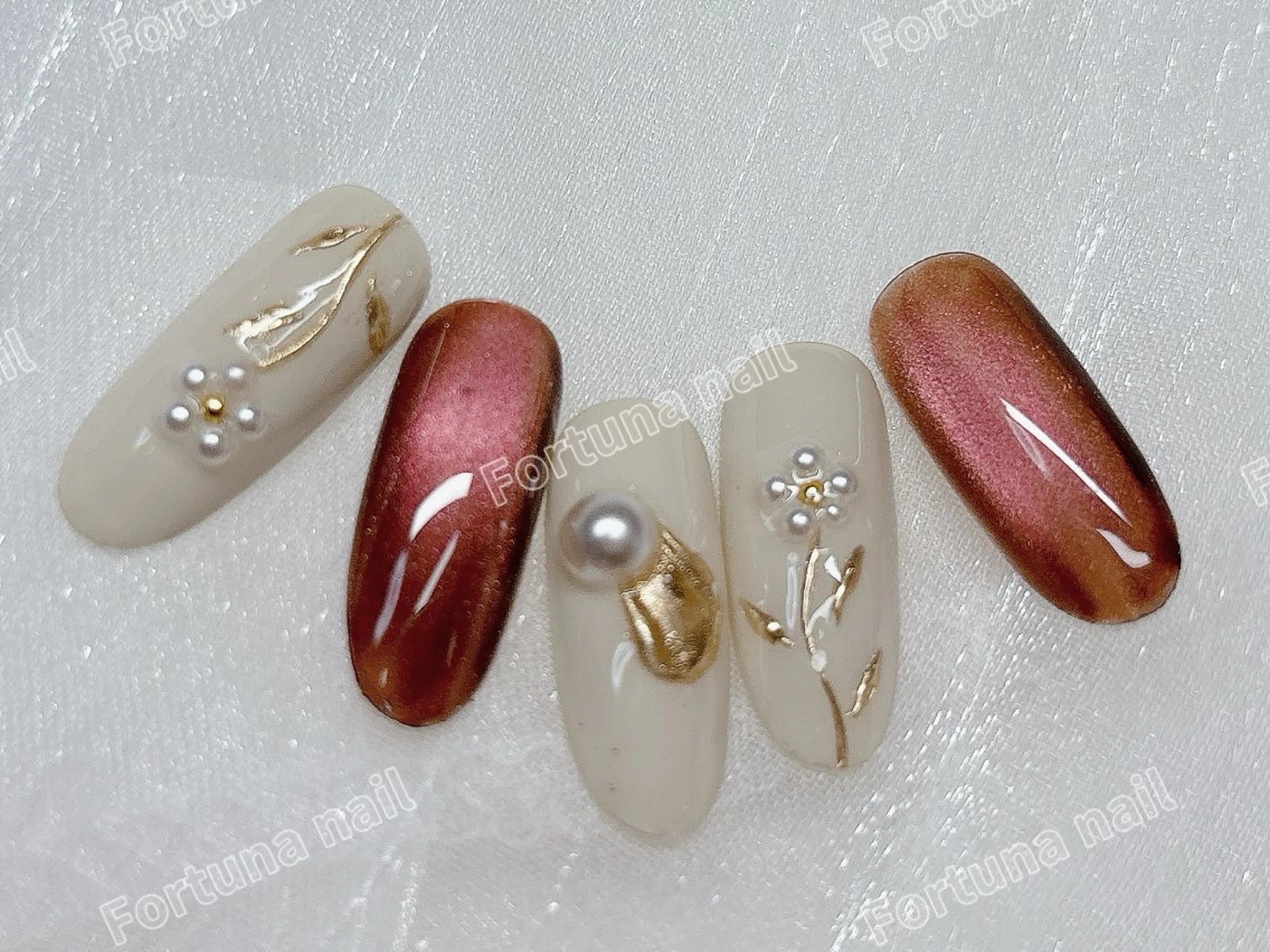 ネイル 冬ネイル クリスマス ハンドネイル Nail •Head スパFortunaのネイルデザイン