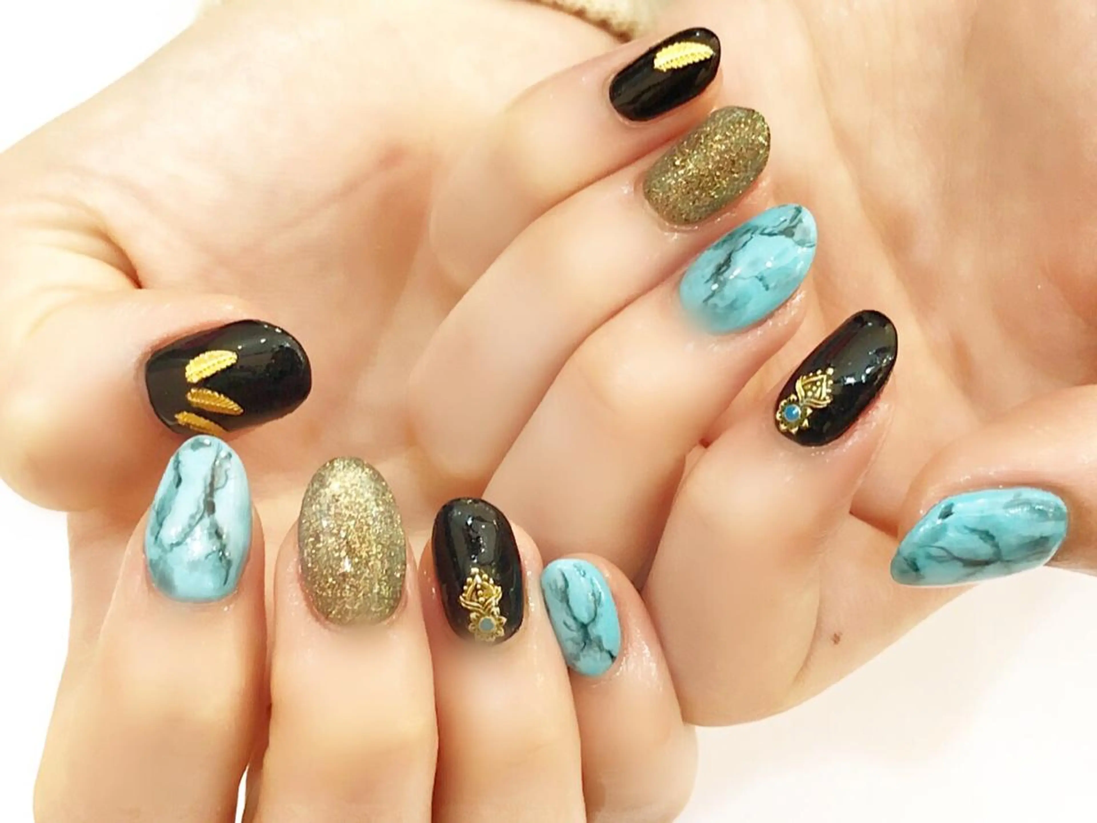 ミディアム カラー メンズ キッズ ネイル ジェルネイル ラメ(グリッター) スカルプネイル 冬ネイル NAILSGOGO shibuyaのネイルデザイン