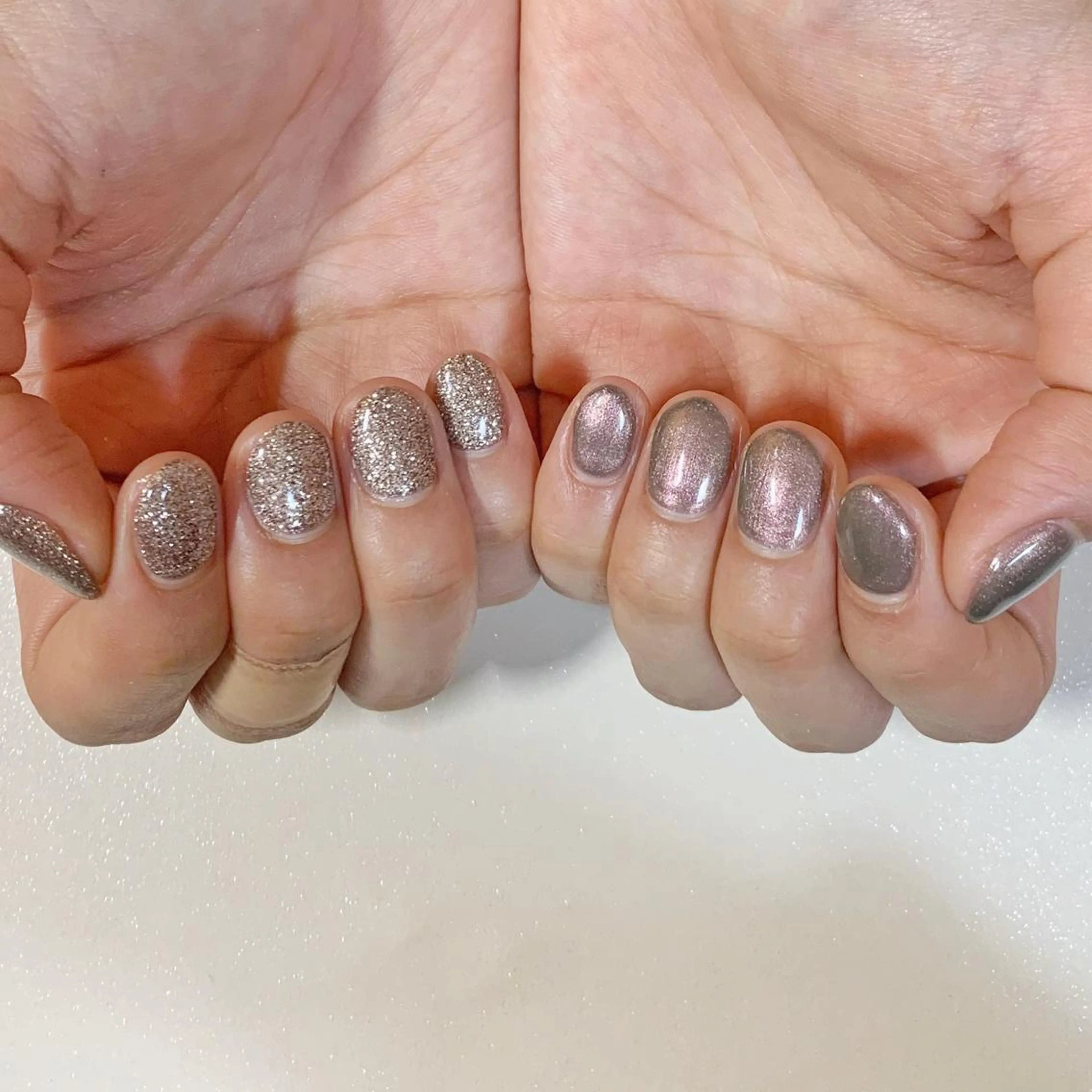 ネイル ジェルネイル ラメ(グリッター) ワンカラーネイル ハンドネイル ネイルサロン Si-Ki(シーキ)所属・Yuka 🄷🄾🄽🄳🄰のネイルデザイン