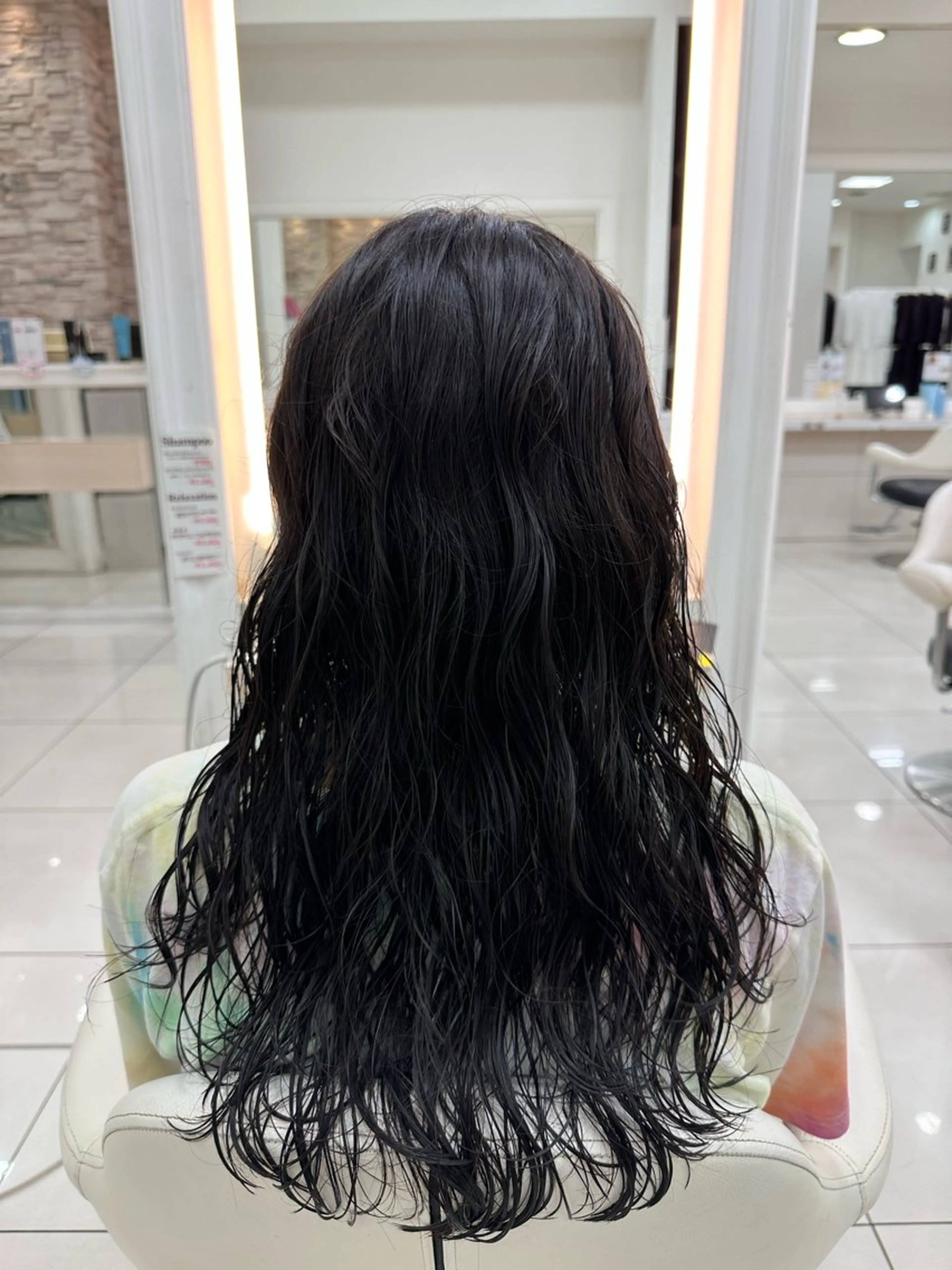 ロング 伊佐 愛のヘアスタイル