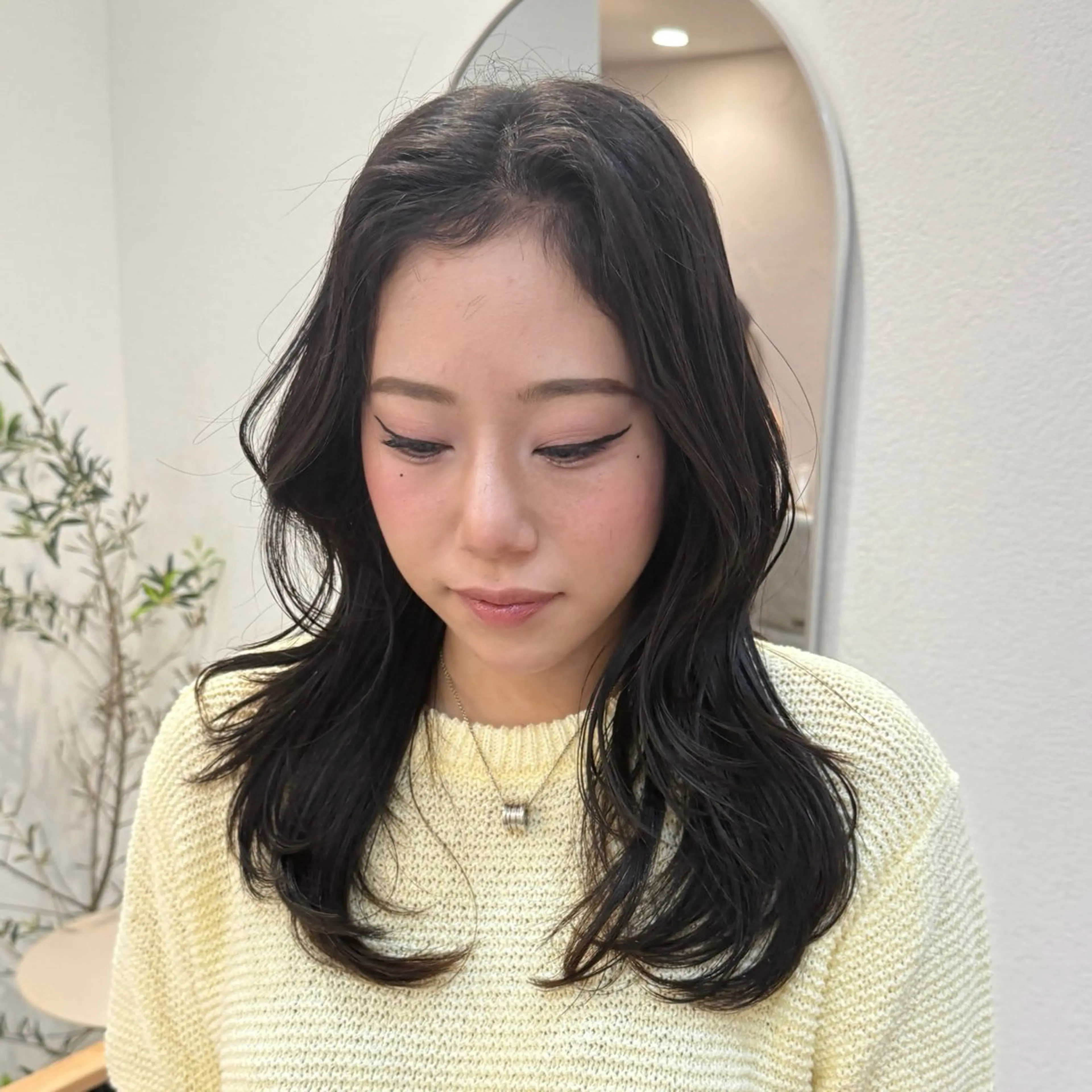 ミディアム レイヤーカット カット Ｆ.まひろ🎀 暖色カラー／ベージュのヘアスタイル