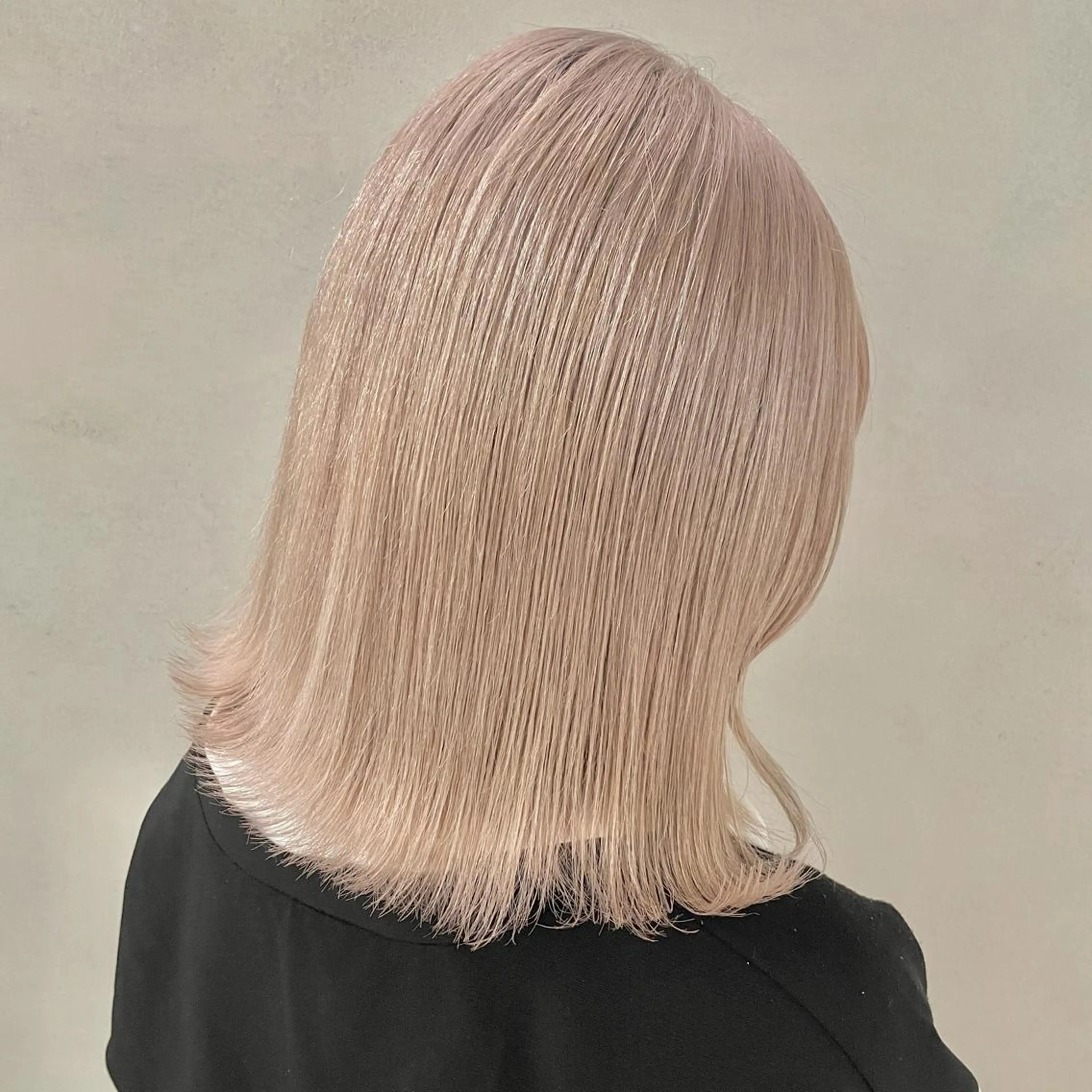 セミロング カラー ハイトーンカラー ヘアカラー トリートメント MiL所属・✨ハイトーン✨ 濱田知孝のヘアスタイル