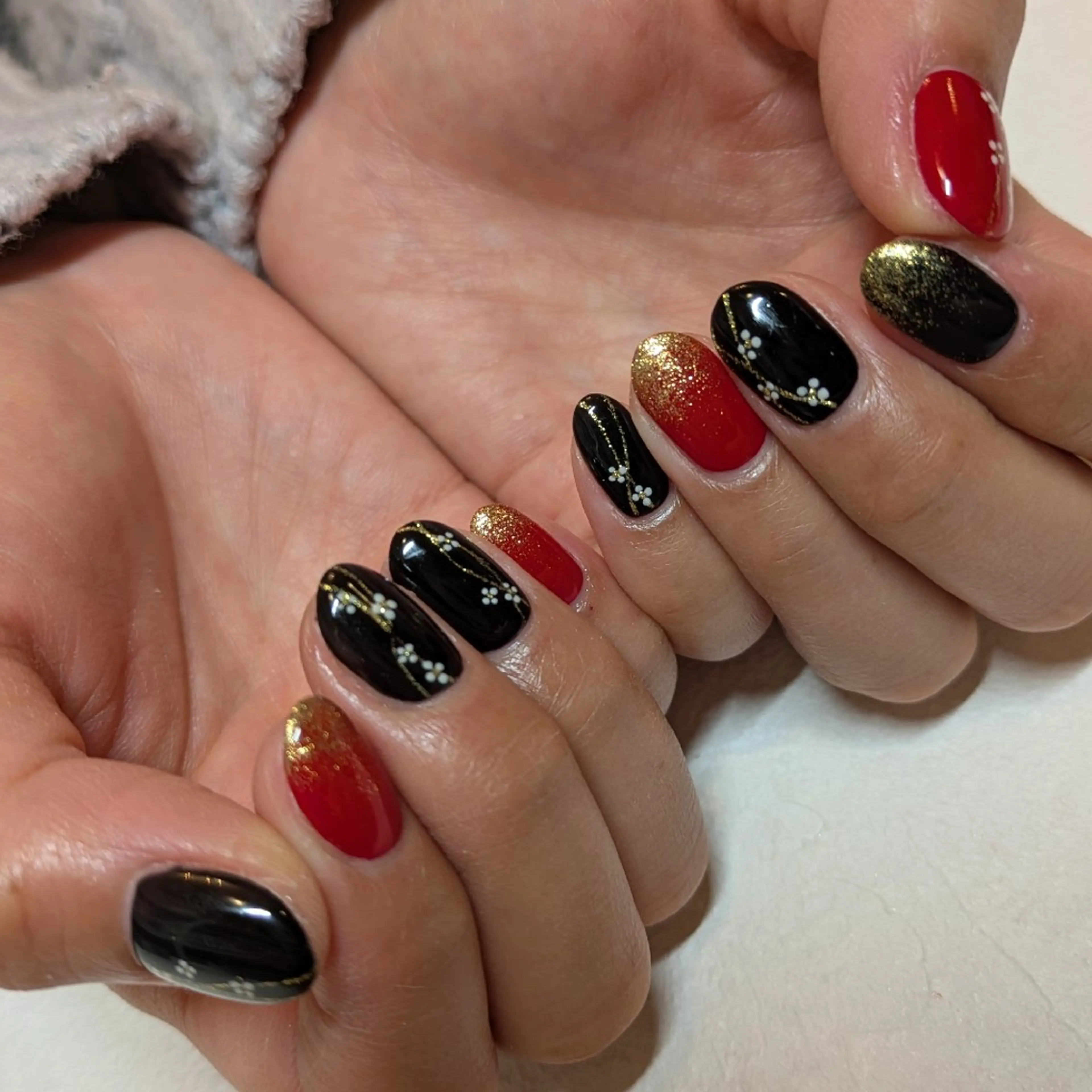 ネイル ジェヌインネイル 河内のネイルデザイン