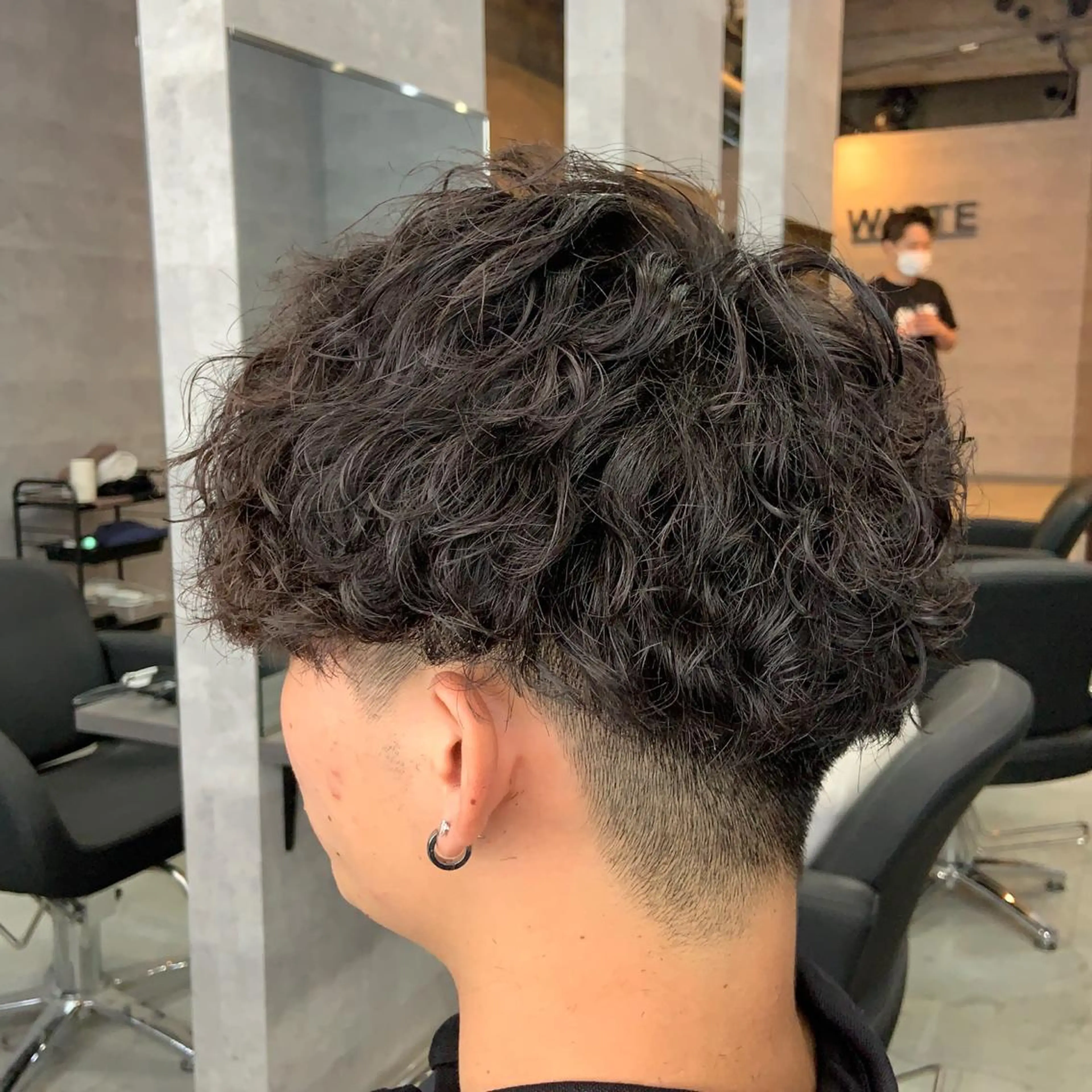 パーマ メンズ _WHITE所属・ダウンパーマ 曲がる縮毛矯正のヘアスタイル