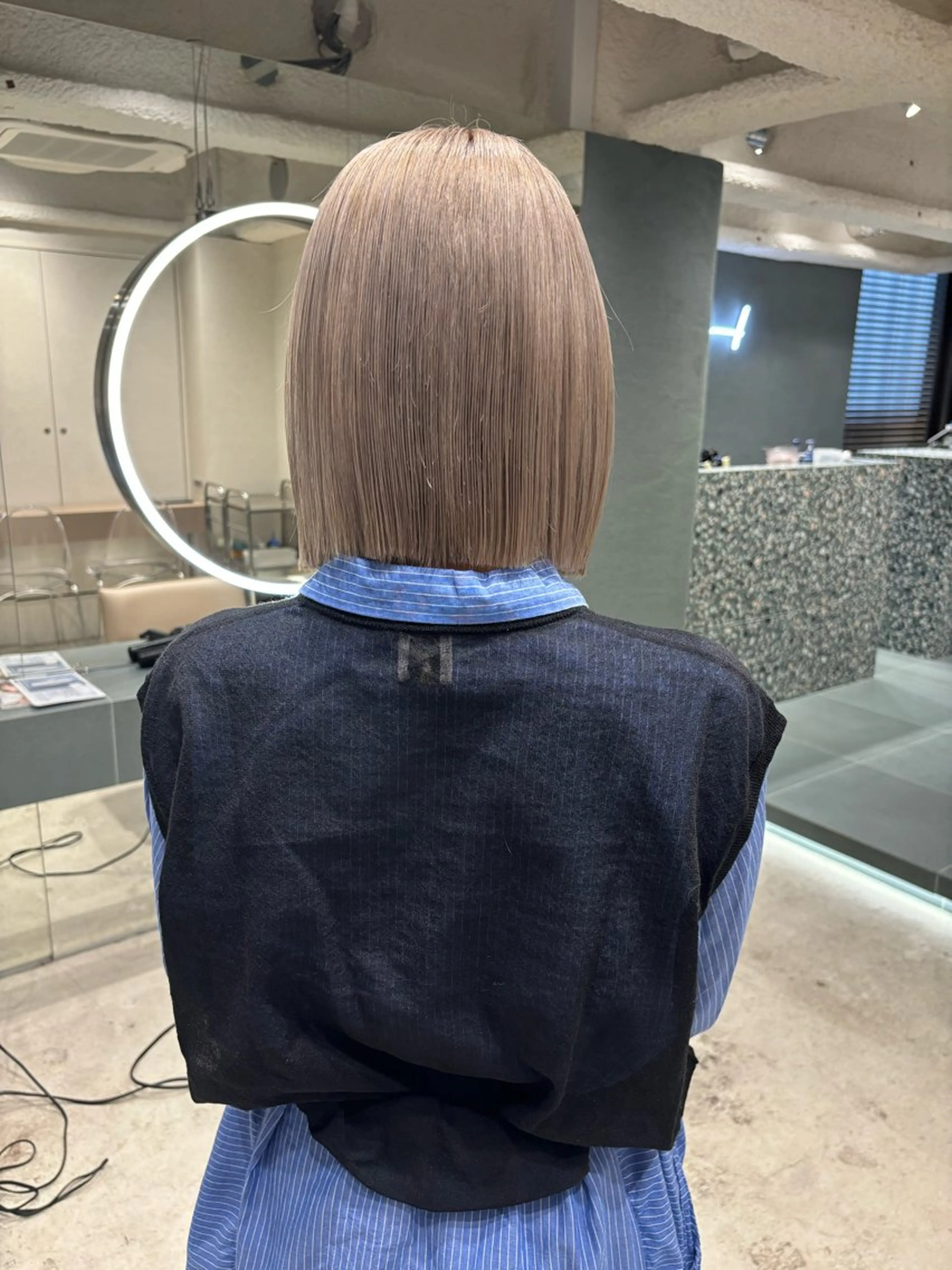 ミディアム カット ヘアカラー トリートメント HAVANA MIZUKIのヘアスタイル