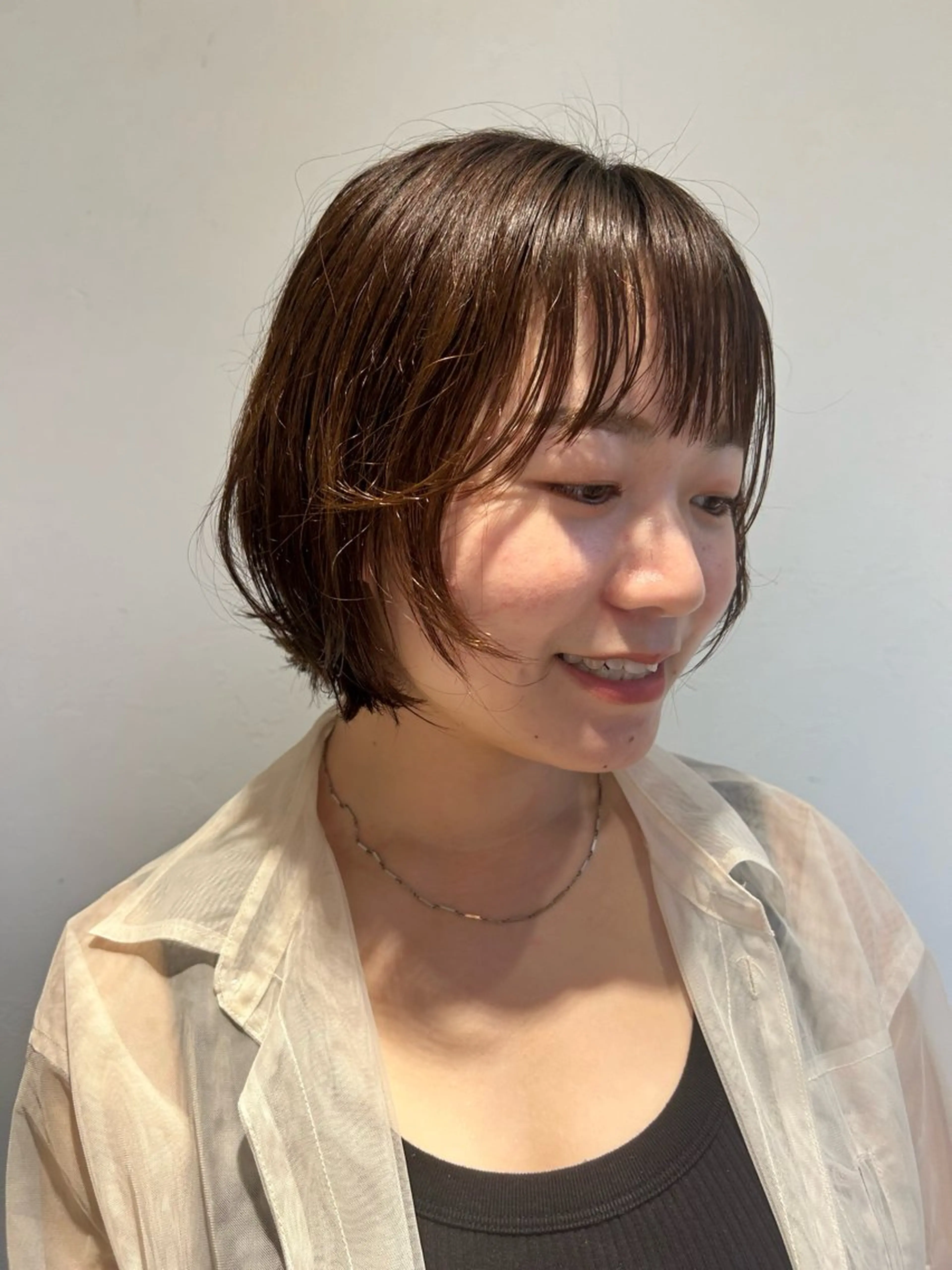 ショート ボブ レイヤーカット Riches by ENVY 西宮北口【リシェス バイ エンヴィー】所属・カラーリスト IKUHOのヘアスタイル