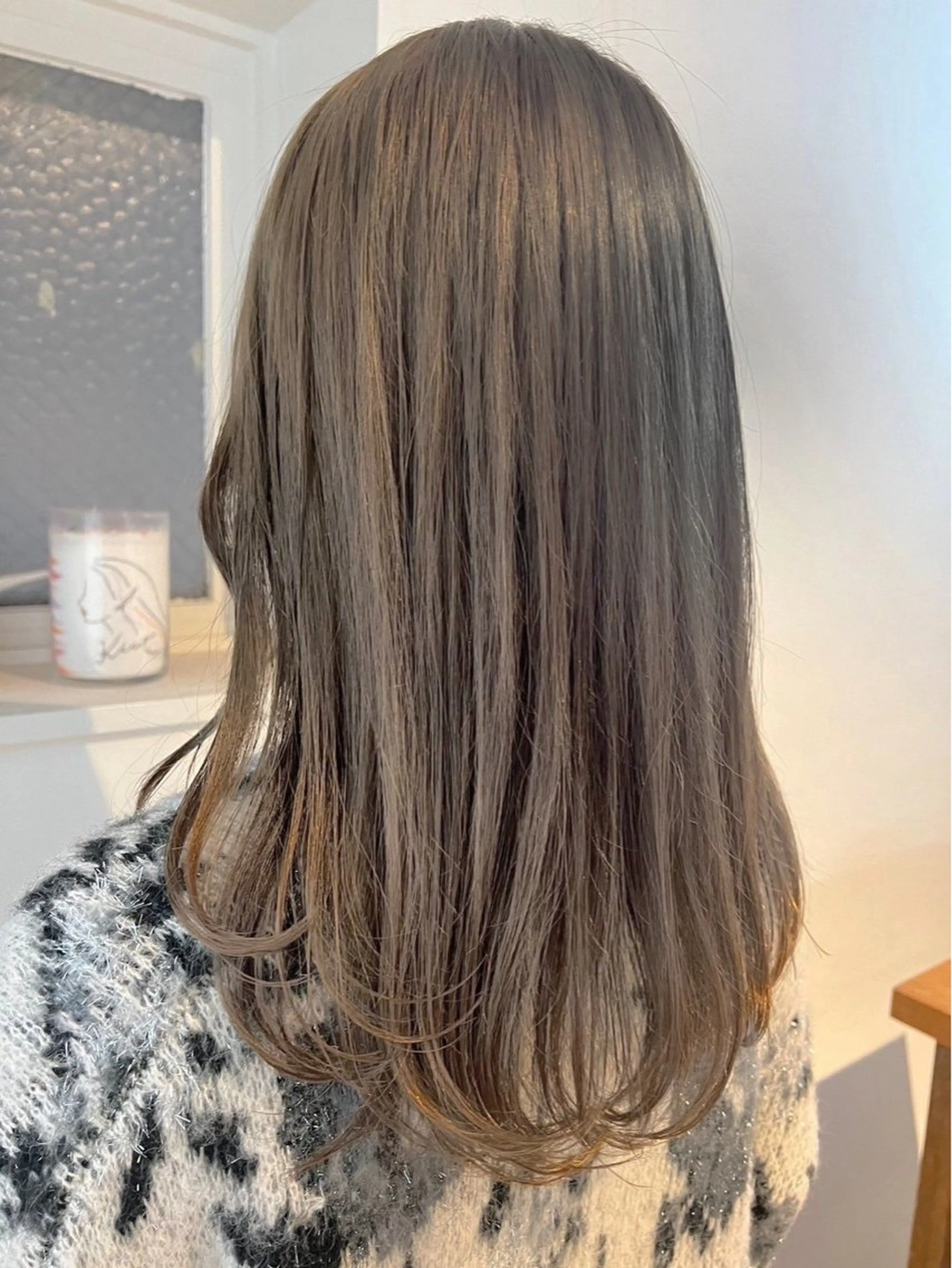 カラー 東野 雪月のヘアスタイル