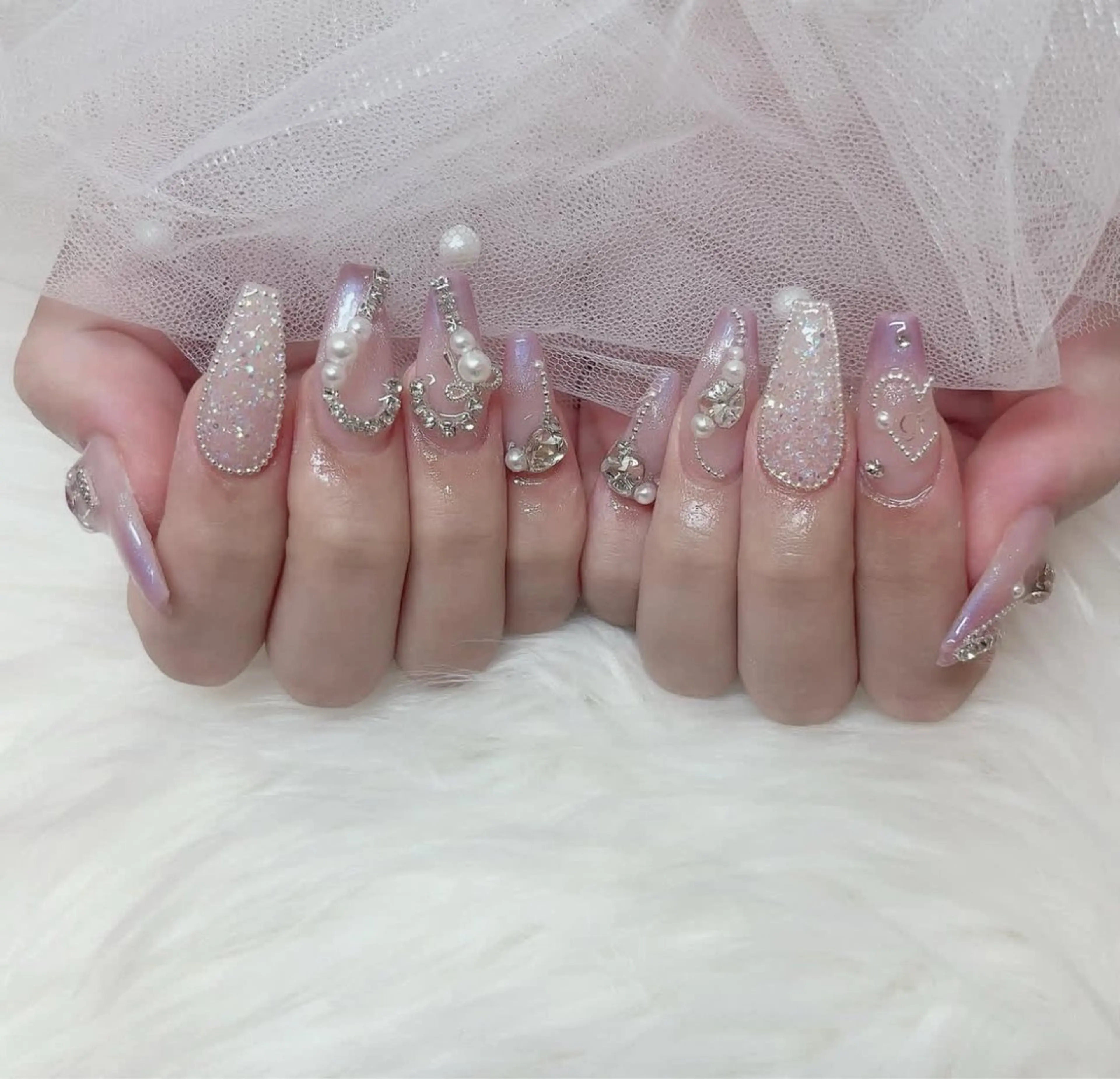 ネイル アートネイル フラワーネイル フレンチネイル ジェルネイル グラデーション ハンドネイル Ryunail所属・Ryu Nail NekoChanのネイルデザイン