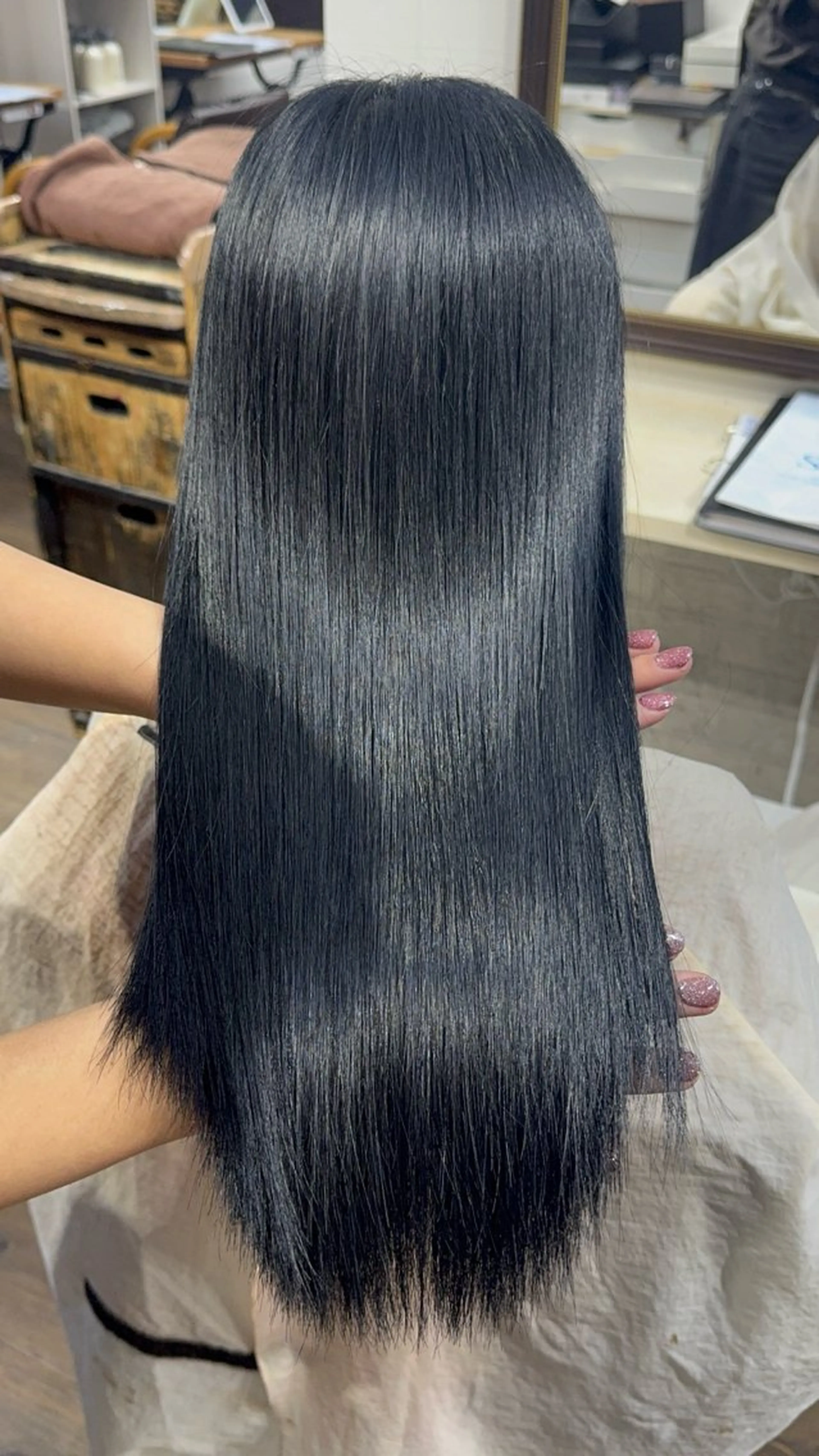 セミロング apollo 横浜所属・横浜🦋ハイトーン 🫐耳つぼジュエリーのヘアスタイル