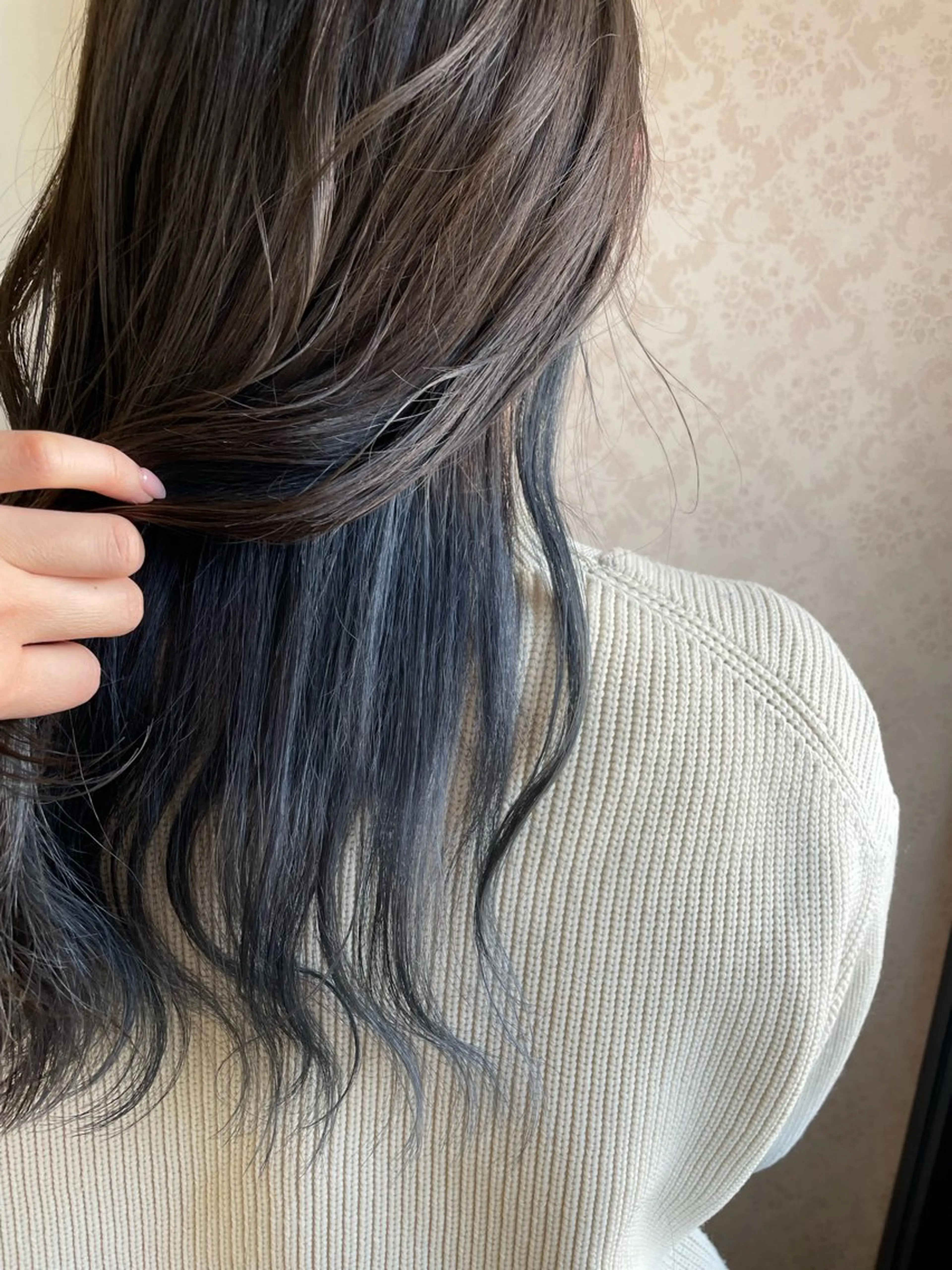 カラー ヒヨシ ルナのヘアスタイル