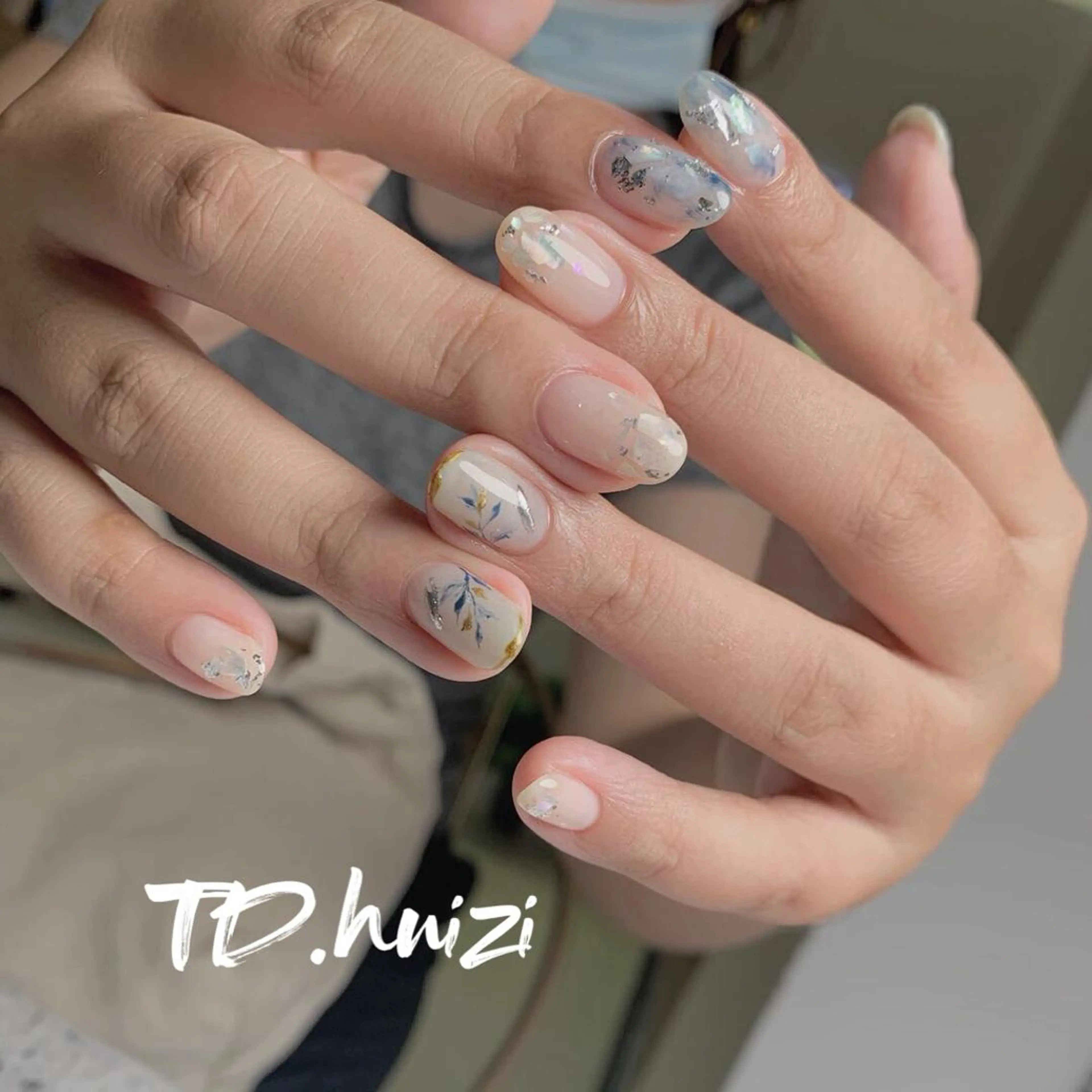 ミディアム めぐみのネイルサロン 惠のネイルデザイン