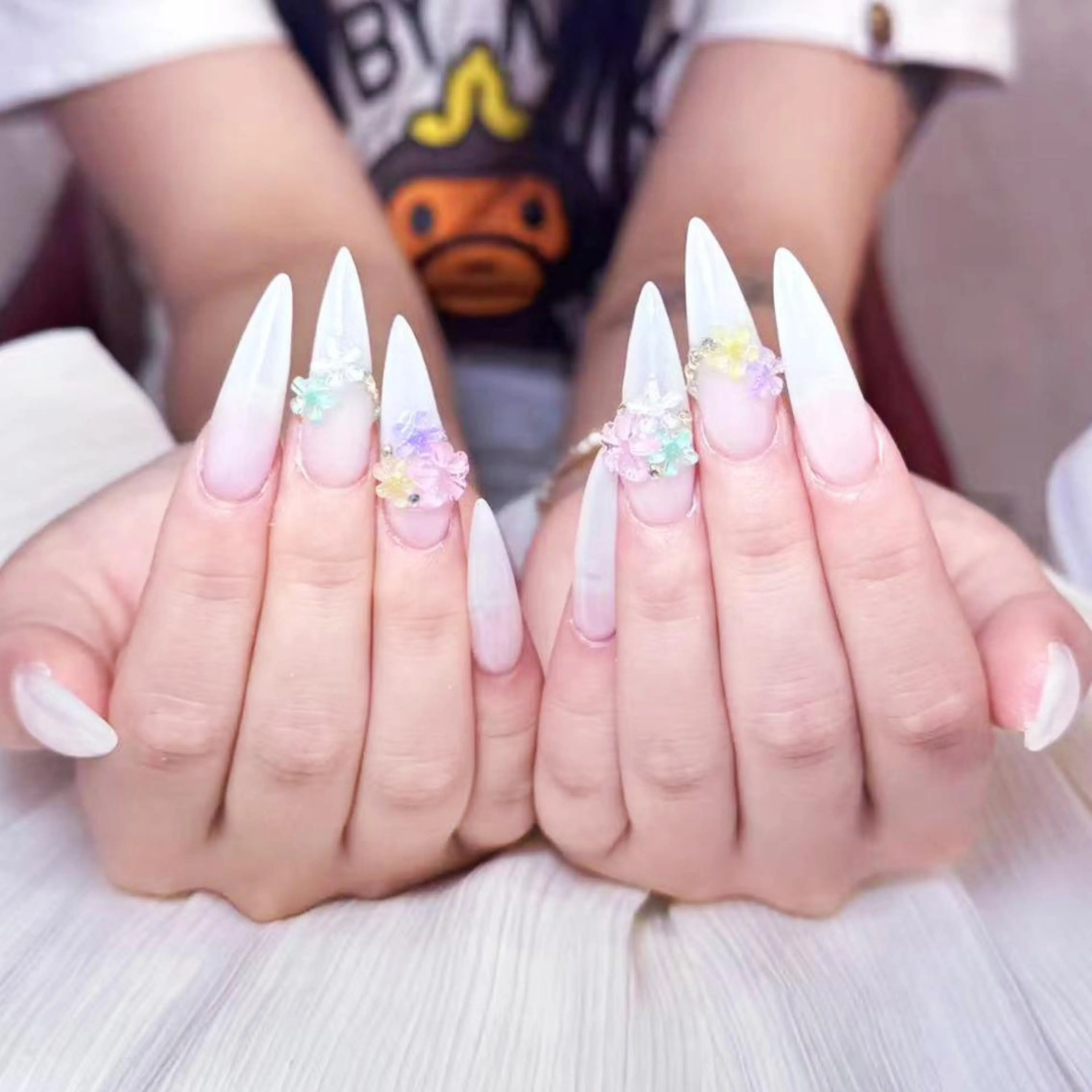 ネイル アートネイル オーロラネイル ガーリー キラキラネイル 韓国ネイル DIAMOND NailStudioのネイルデザイン
