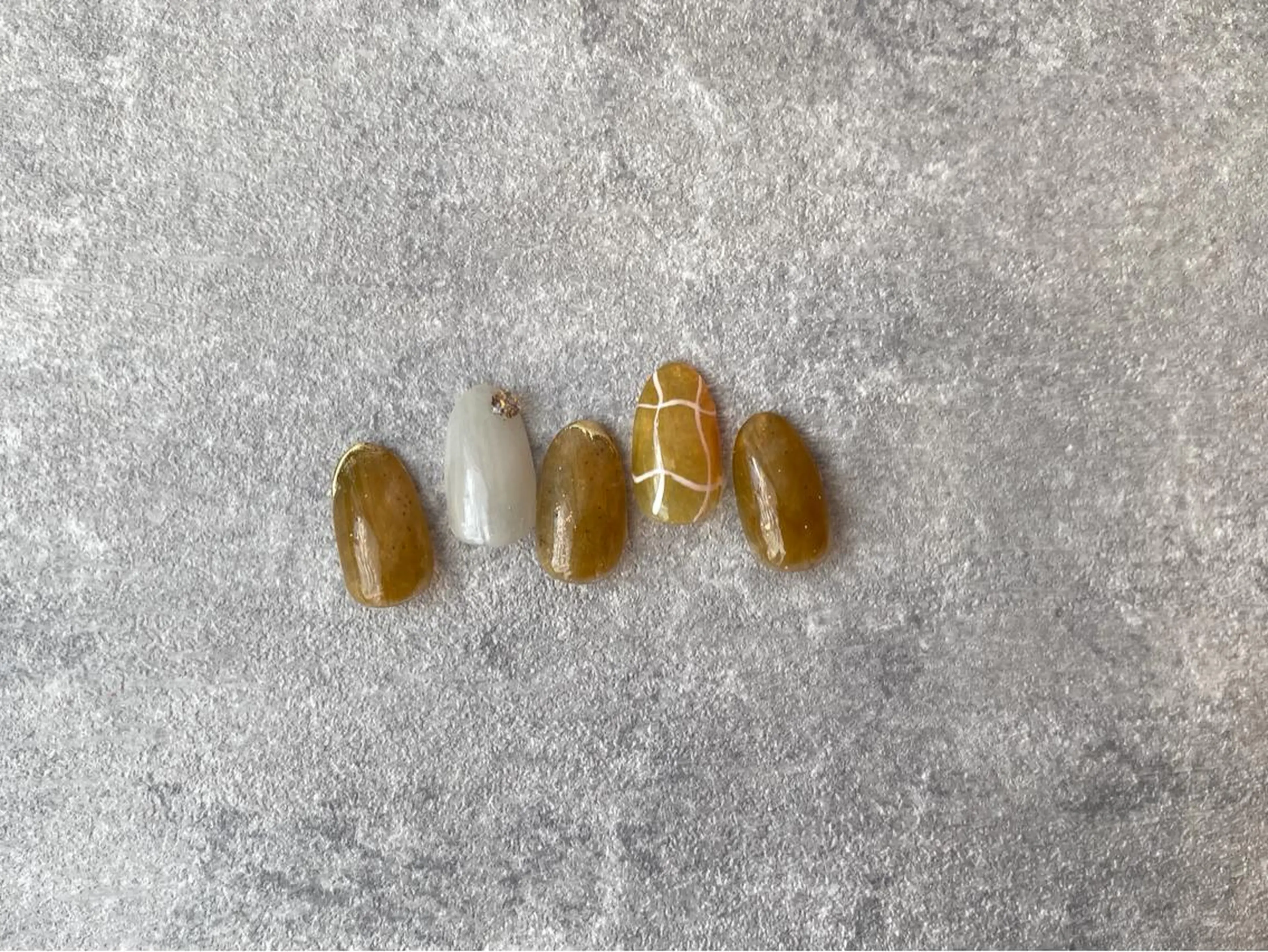 ネイル ハンドネイル NINEnami ニュアンスネイルのネイルデザイン