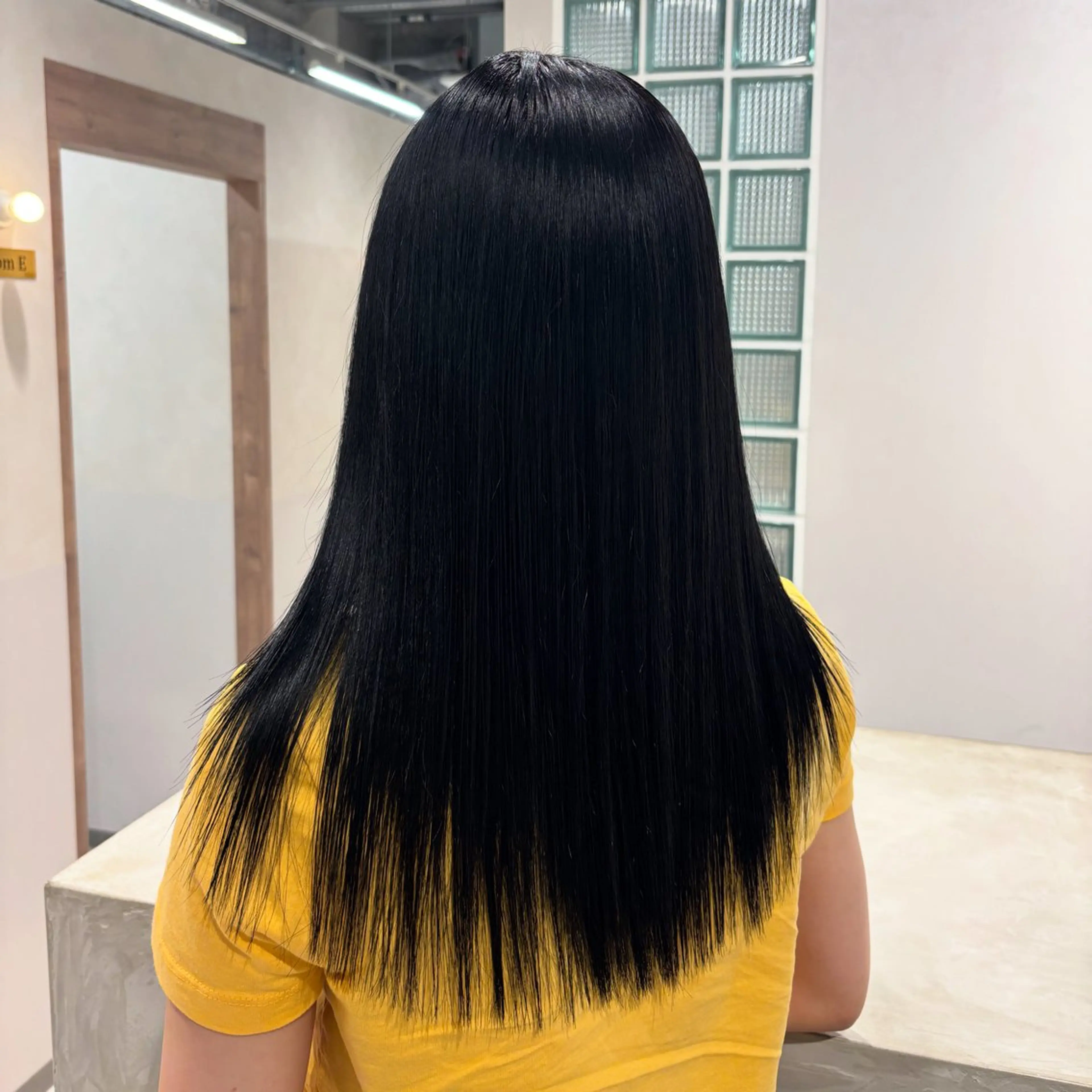 ロング ヘアカラー 吉澤 愛心のヘアスタイル