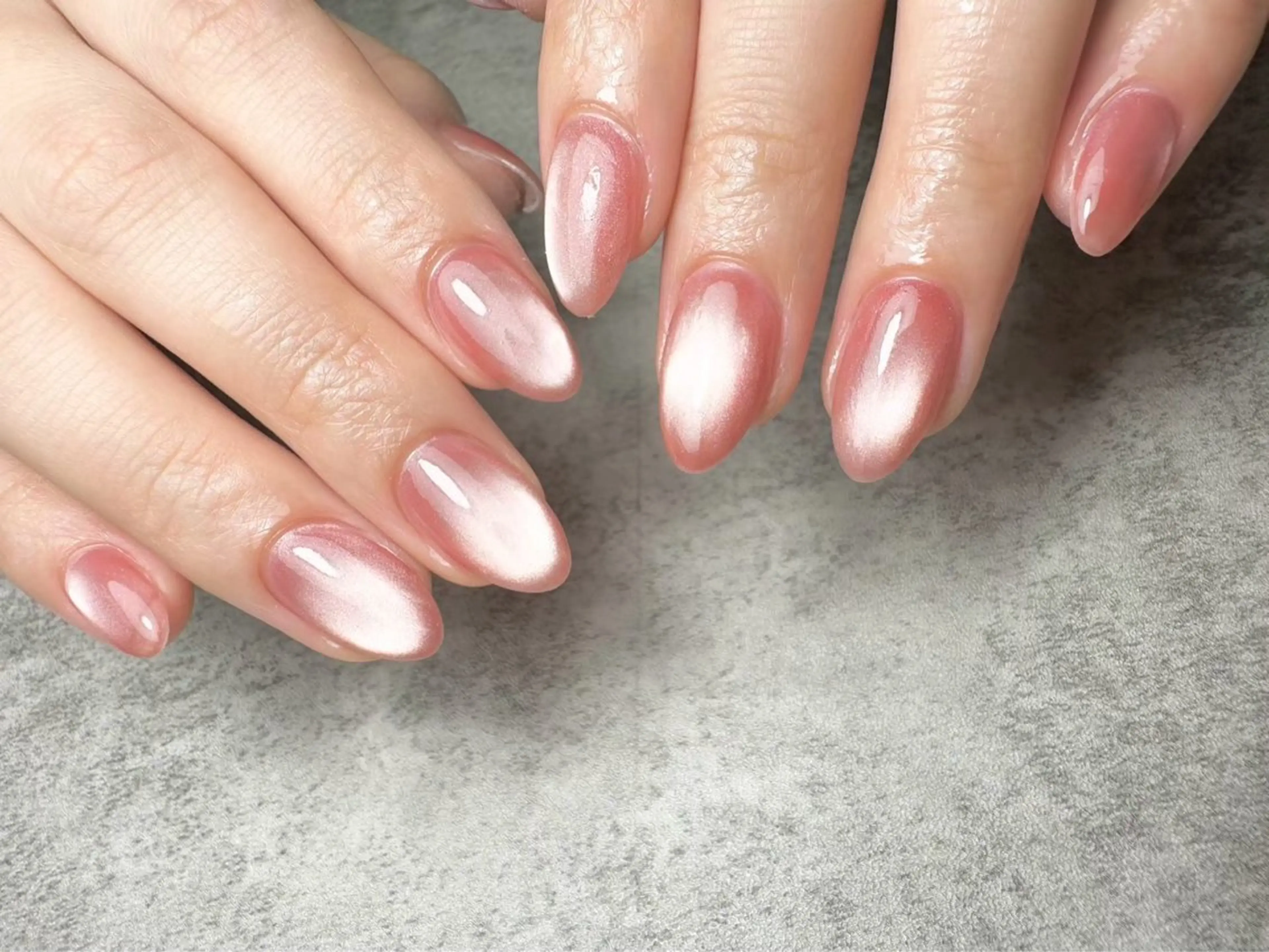 ネイル マグネットネイル ネイルサロン　ビーズ所属・トータルビューティー サロンビーズ すずのネイルデザイン