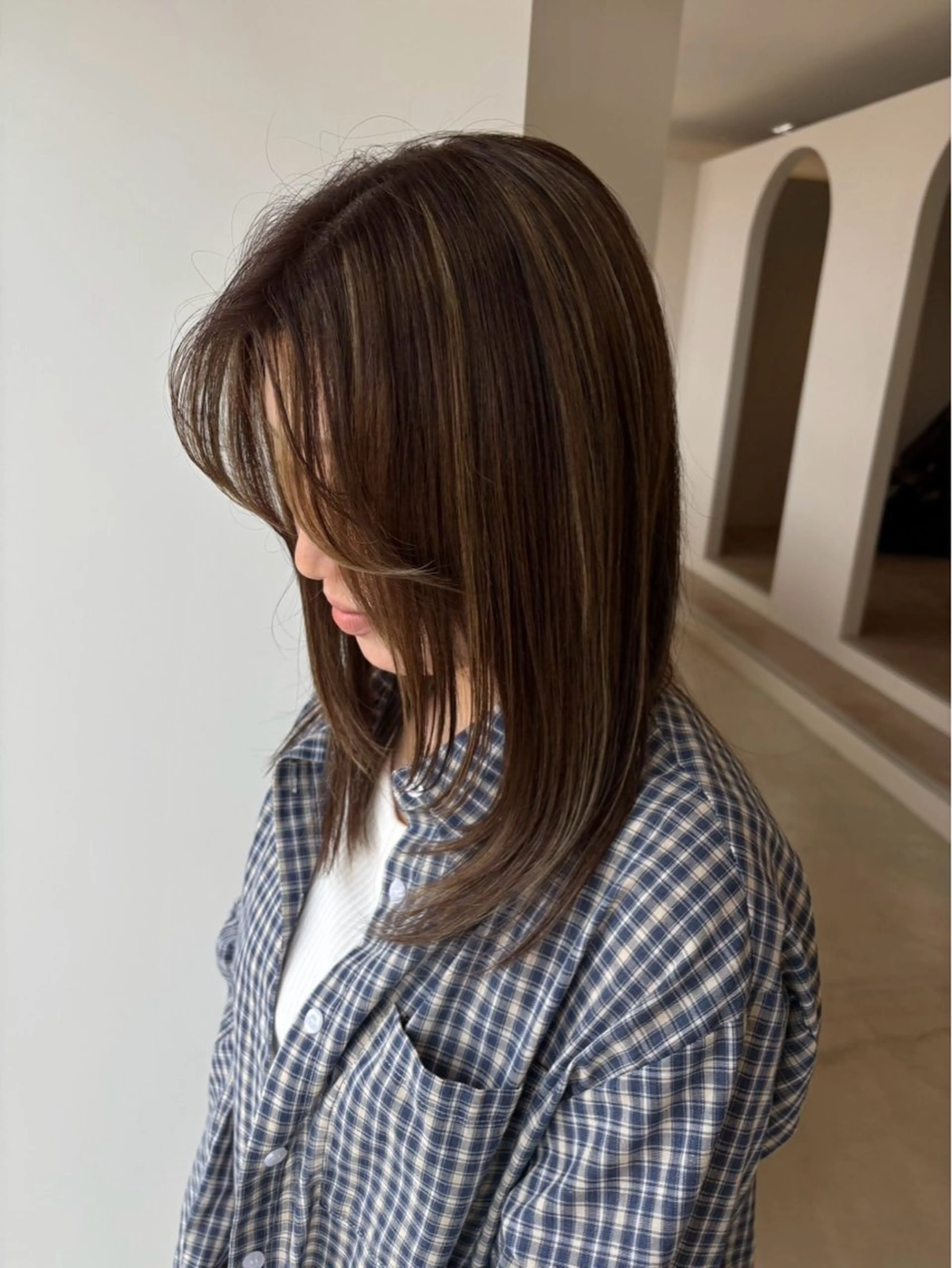 ミディアム 𝑨𝒊𝒎𝒆𝒓 小山/ arisaのヘアスタイル