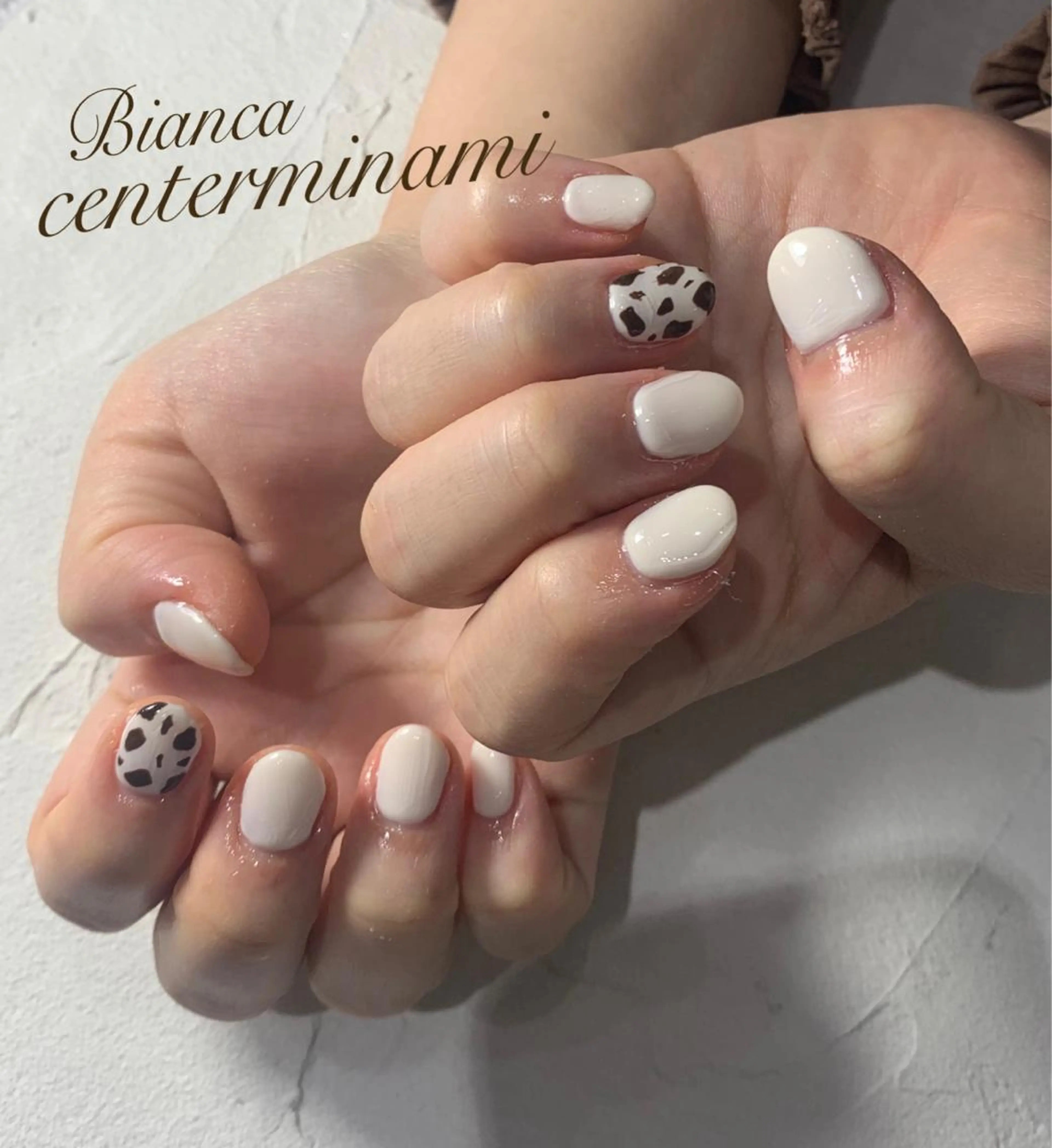 ネイル ホワイト ハンドネイル Bianca KIKUTIHARAのネイルデザイン