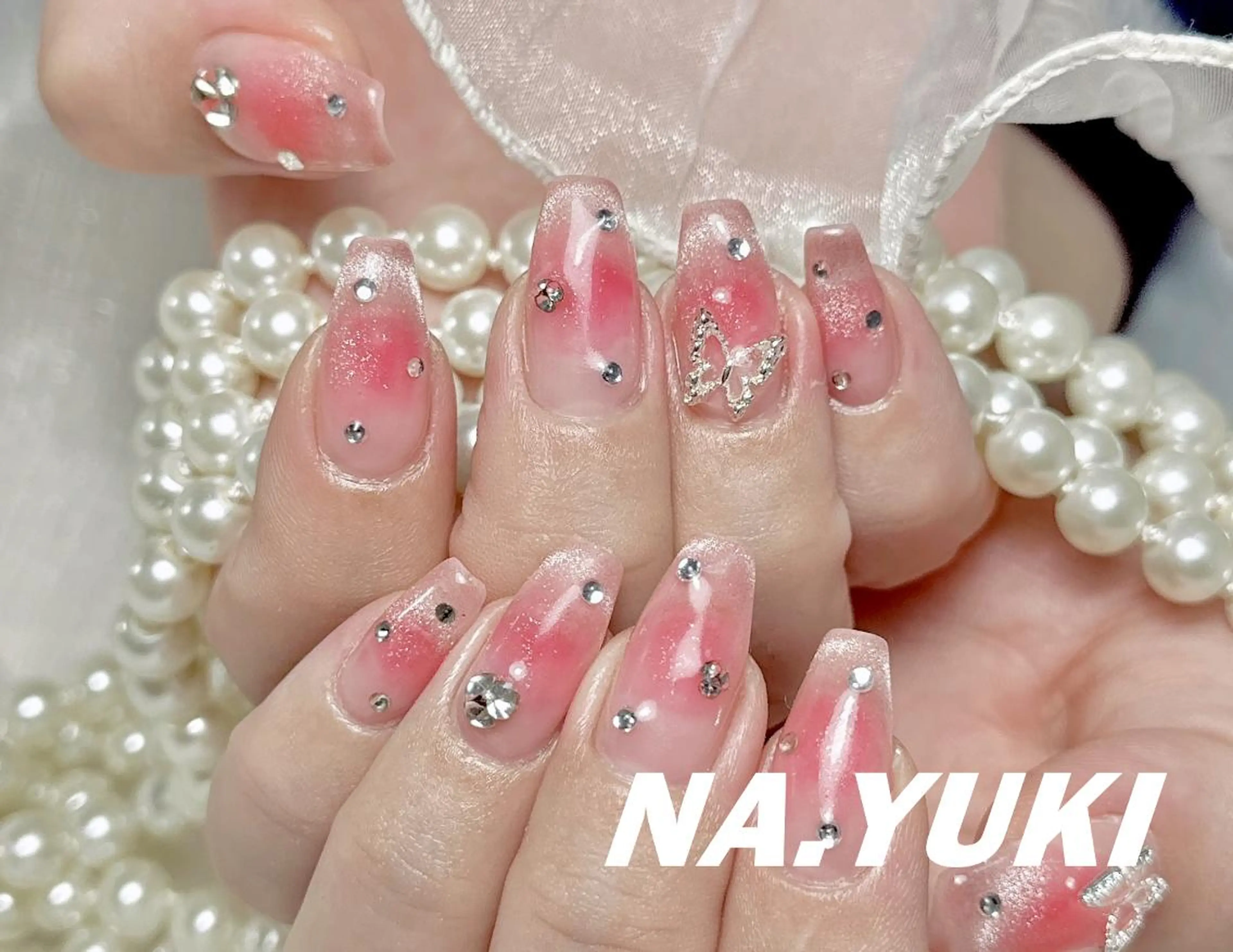 ネイル ハンドネイル ハンドケア 🌷 Mooning 🌷のネイルデザイン