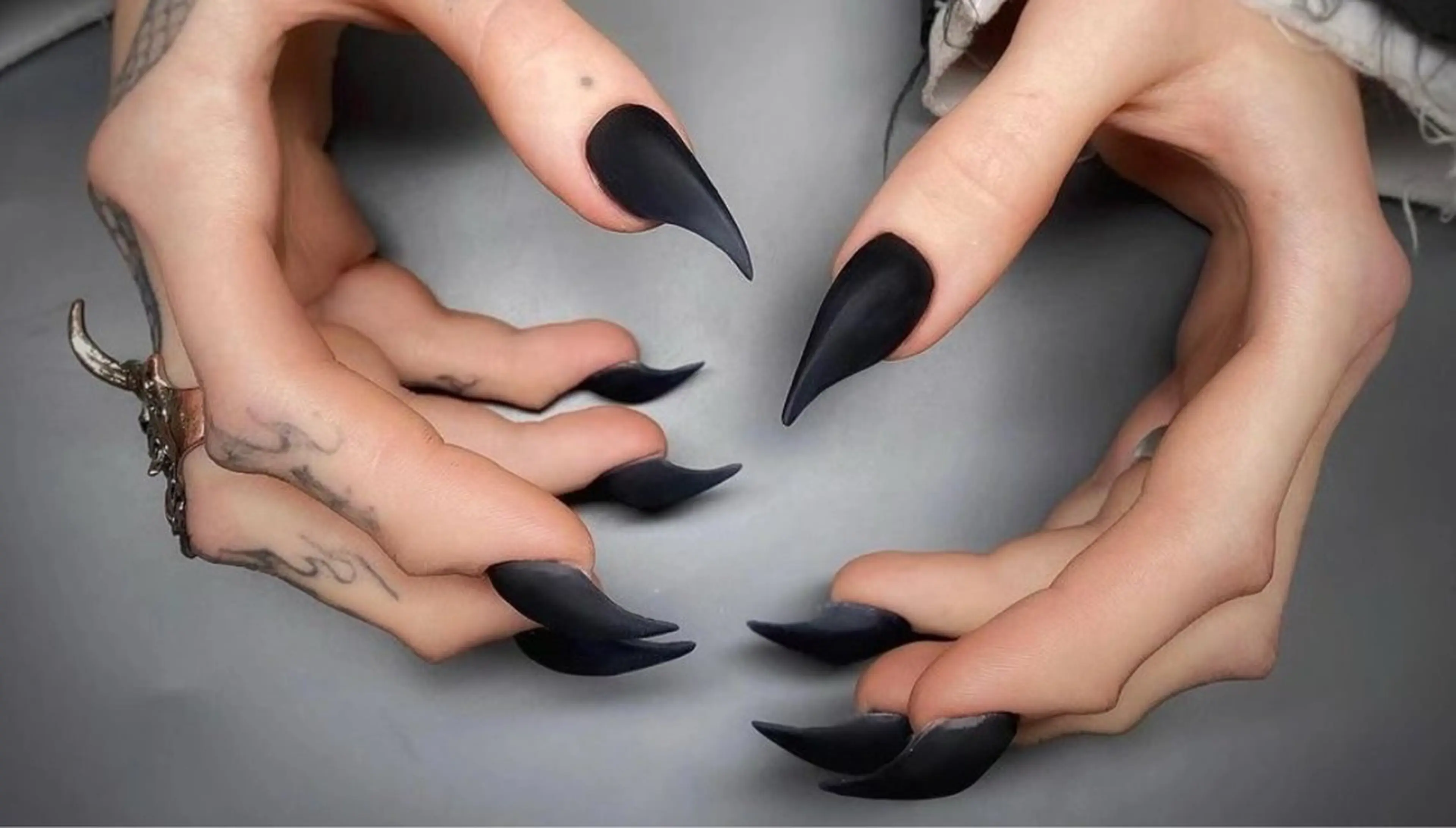 ネイル 🖤スカルプ専門店 新宿・MR🖤のネイルデザイン