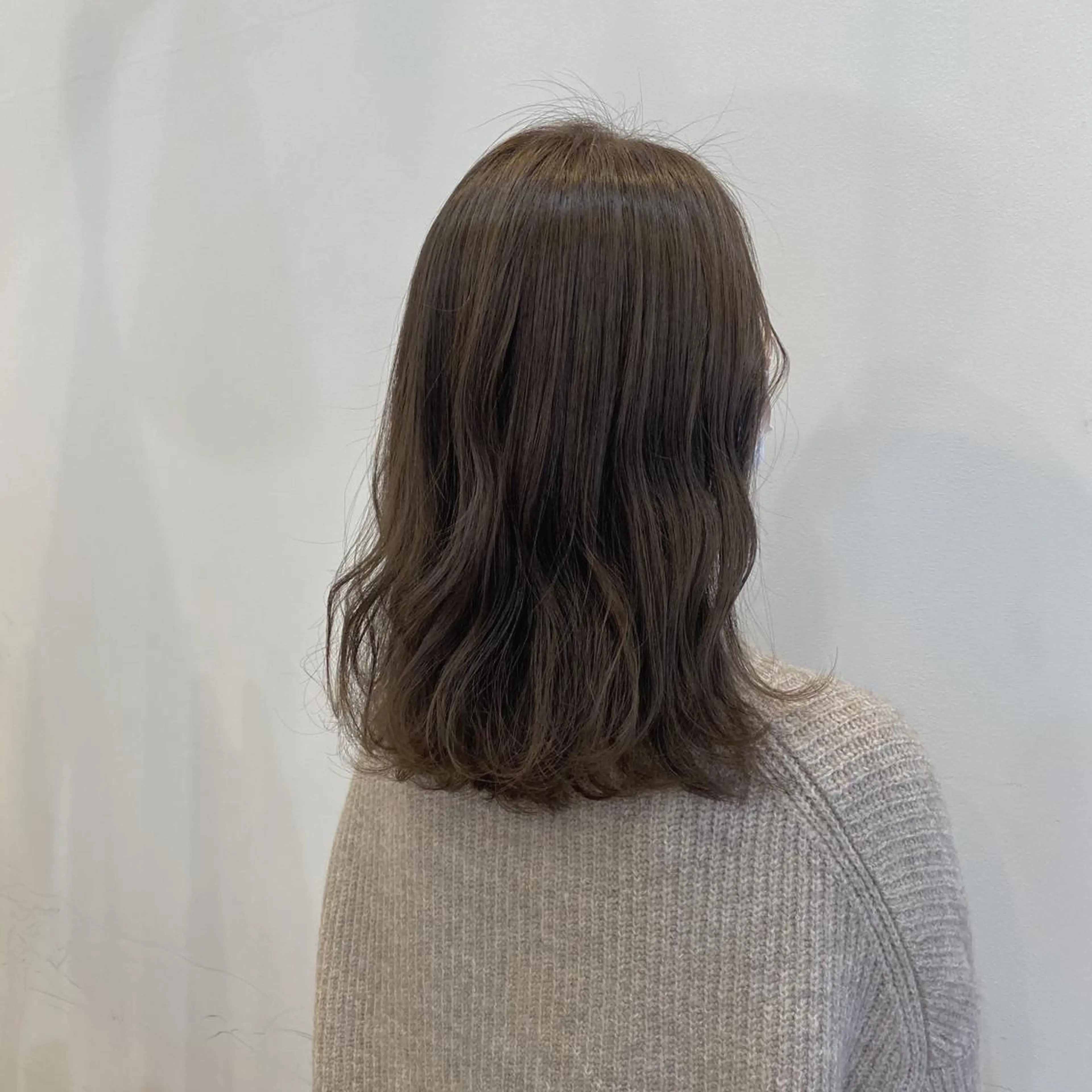 セミロング カラー ブリーチ指名 NO1🌈SAKIのヘアスタイル