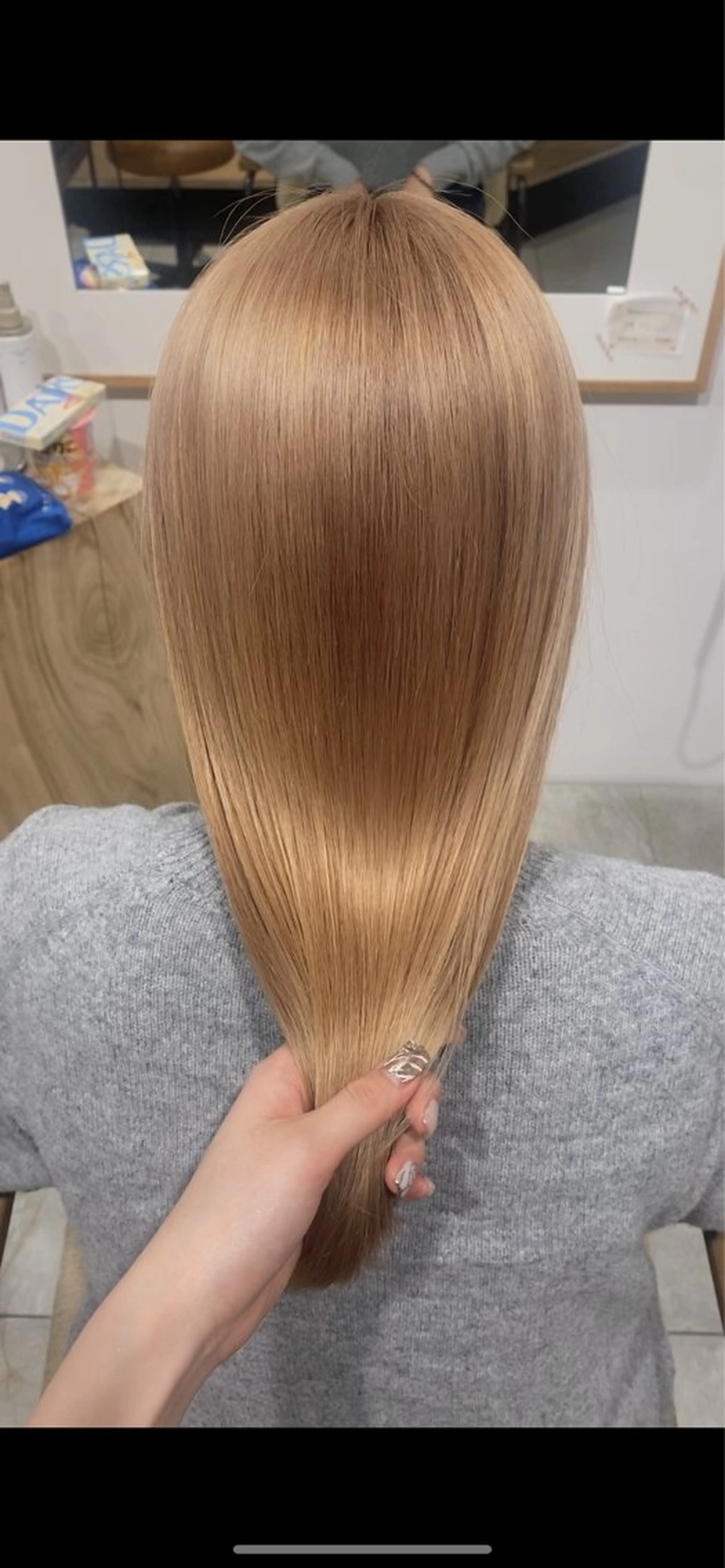 カラー knock所属・knock　國友 華乃のヘアスタイル