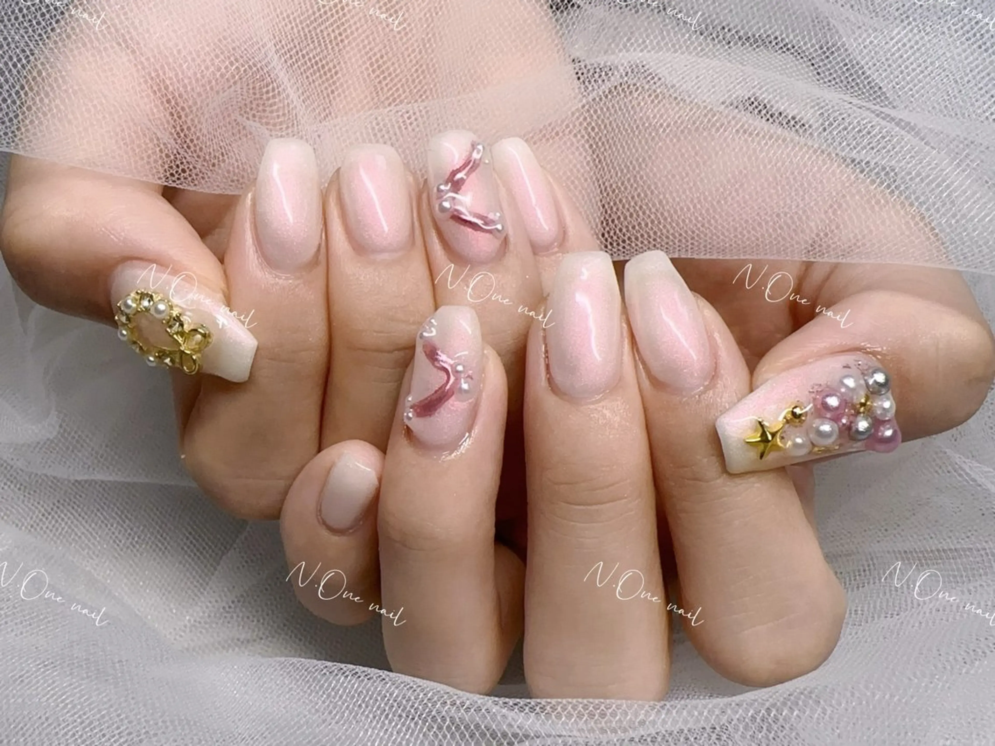 ネイル ハンドネイル 長いだし/スカルプ/ パラシェルN.oneのネイルデザイン