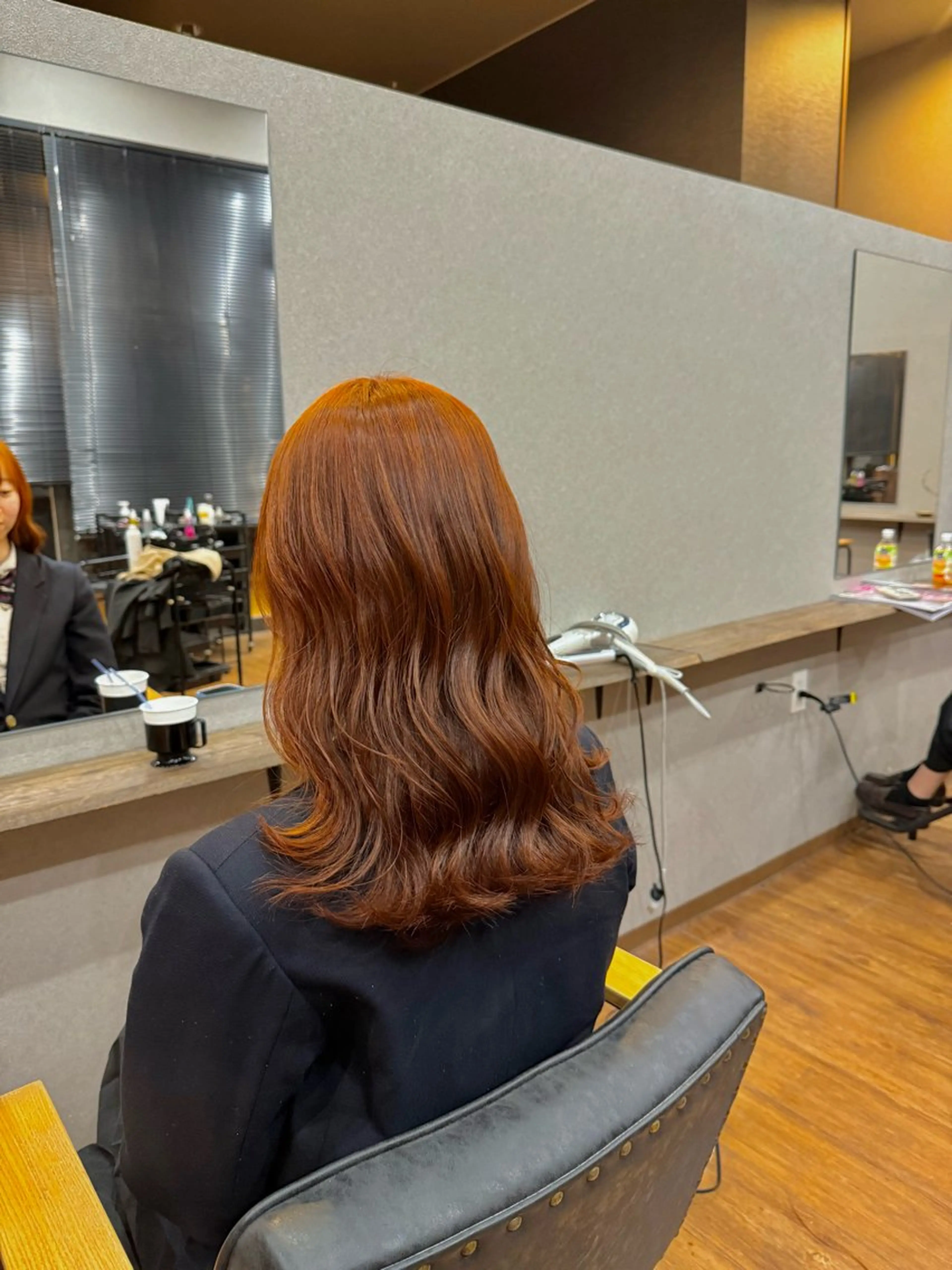 ロング カラー ブラウンカラー オレンジ オレンジブラウン ヘアカラー トリートメント clocca所属・鵜飼 真伍のヘアスタイル