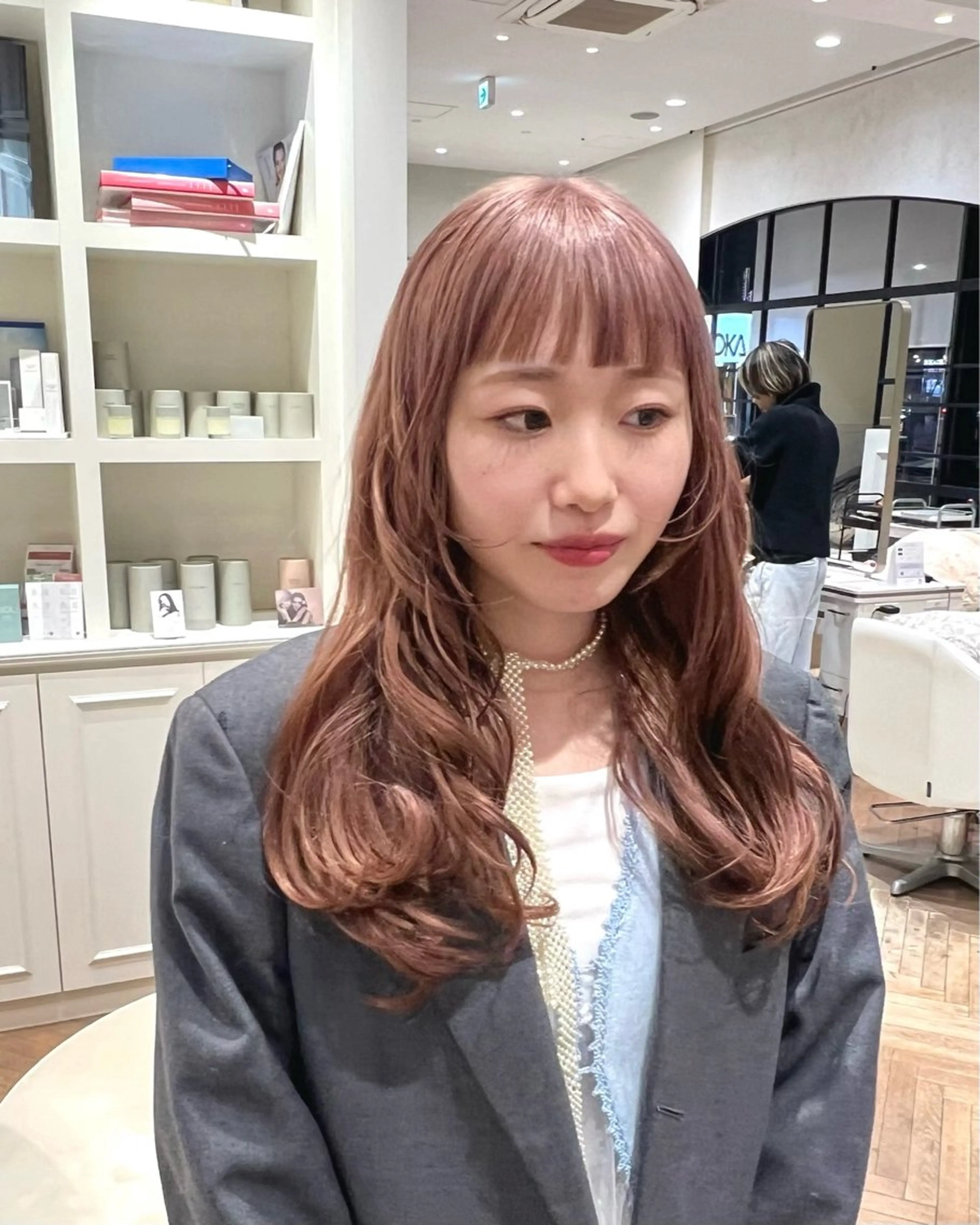 ロング カラー ベージュカラー ピンクカラー ピンクベージュ カット ヘアカラー 似合わせ/レイヤー 💟SAEのヘアスタイル