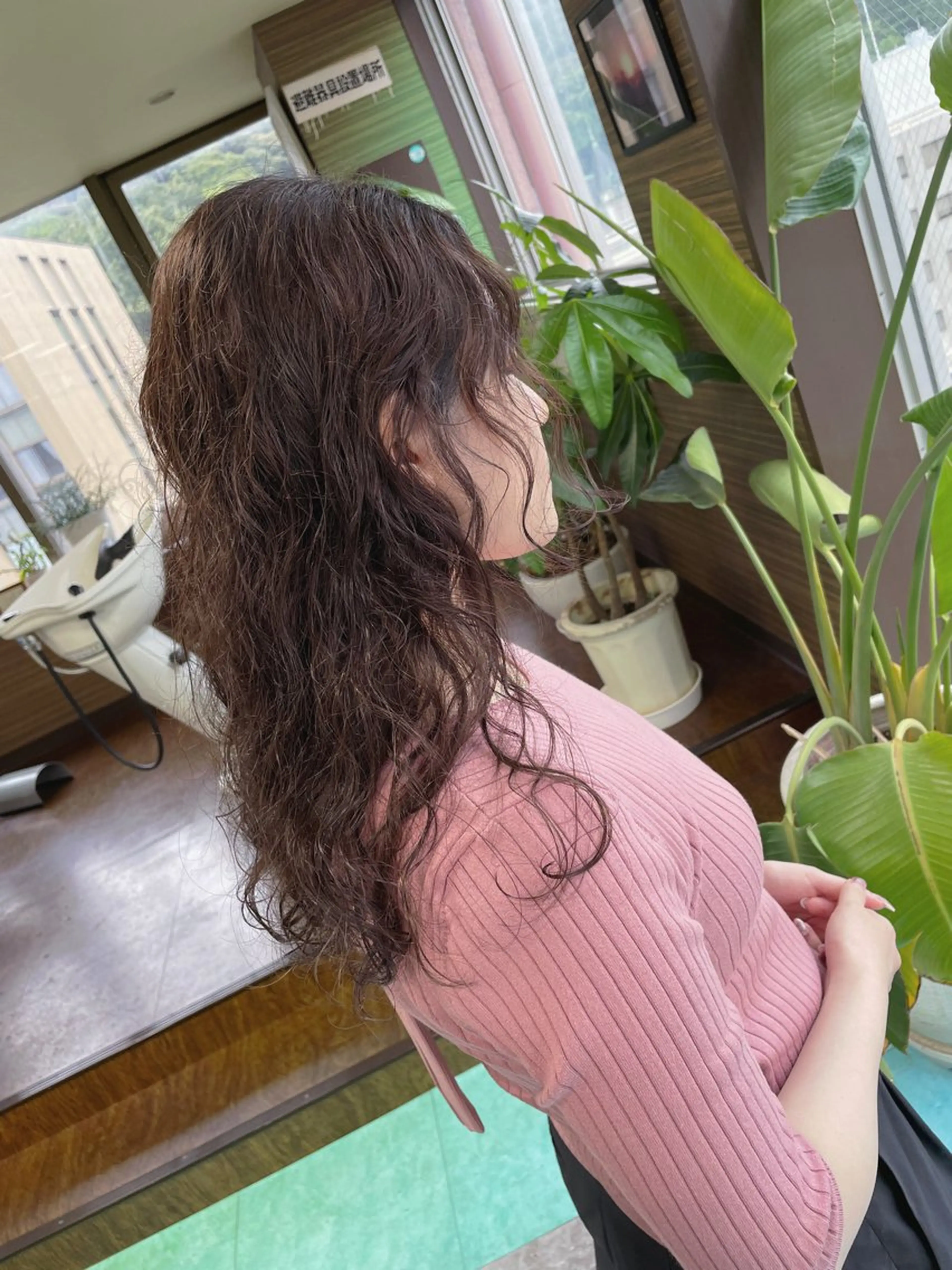 セミロング カラー ブラウンカラー パープルカラー パープルブラウン カット ヘアカラー 土居 正季のヘアスタイル