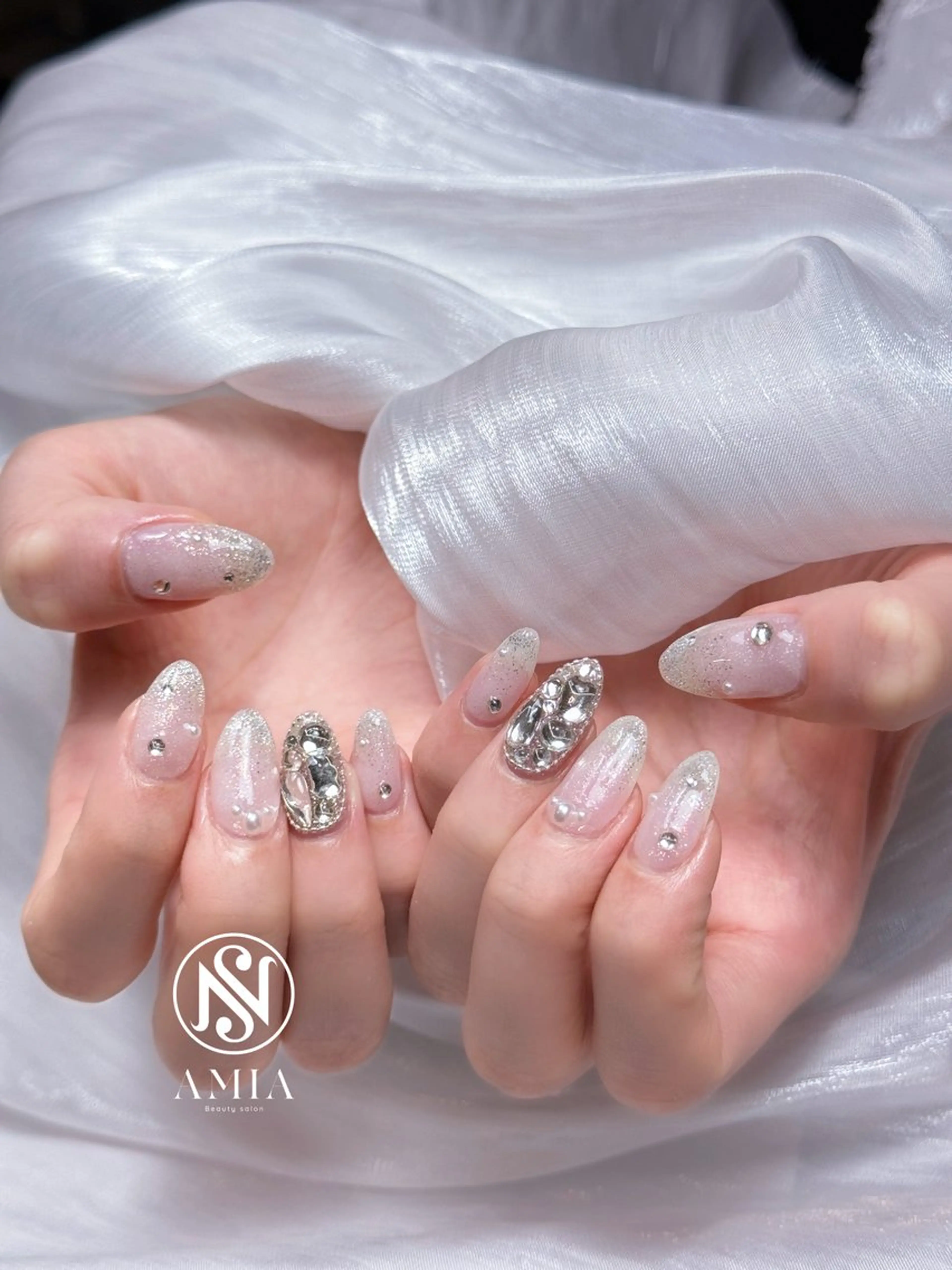 セミロング ハンドネイル AMIA BEAUTY SALON所属・🌟AMIA BEAUTY🌟のネイルデザイン