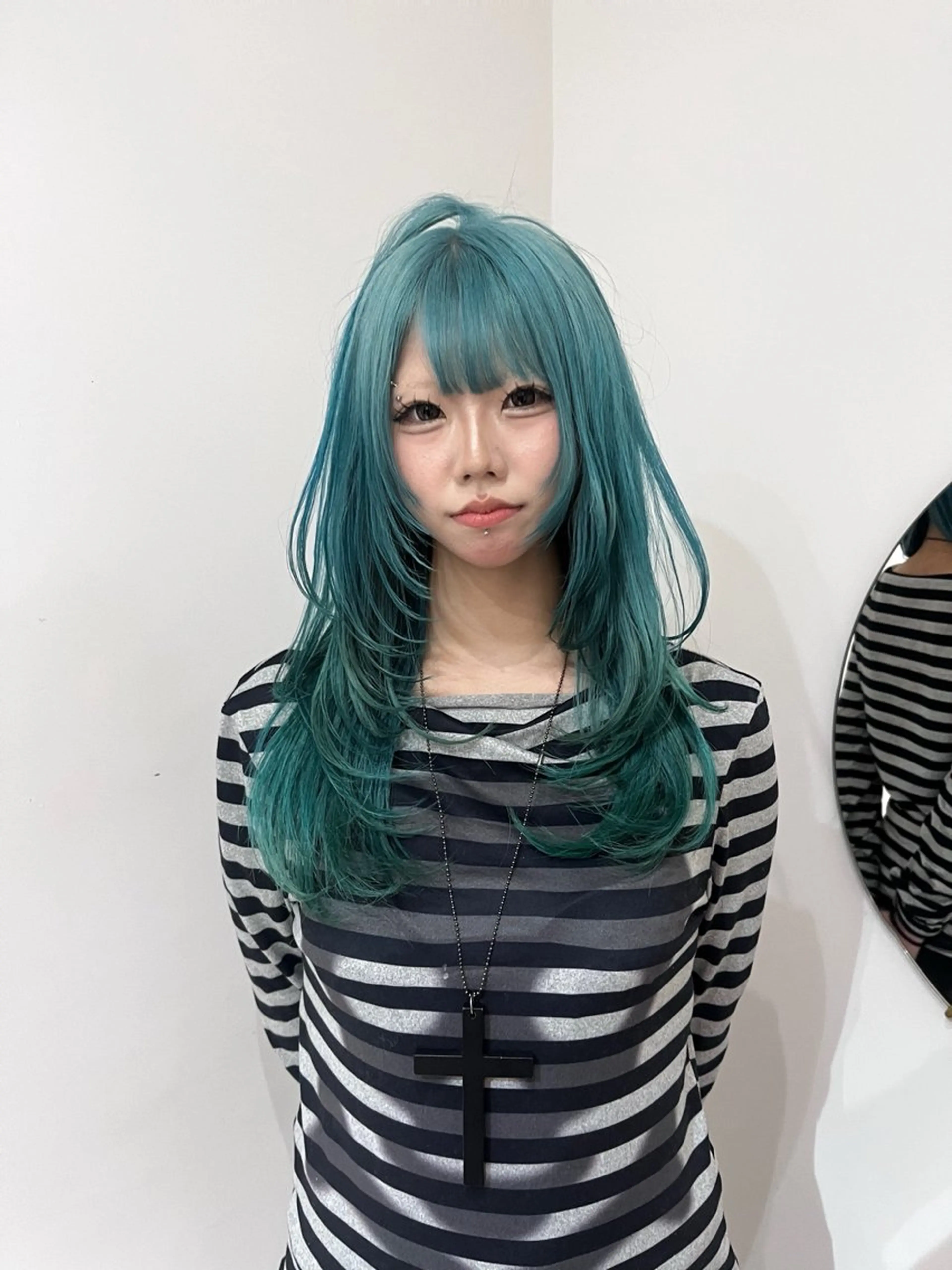 ロング カラー ブリーチ ケアブリーチ ハイトーンカラー ヘアカラー three所属・TOTA 唯一無二カラーのヘアスタイル