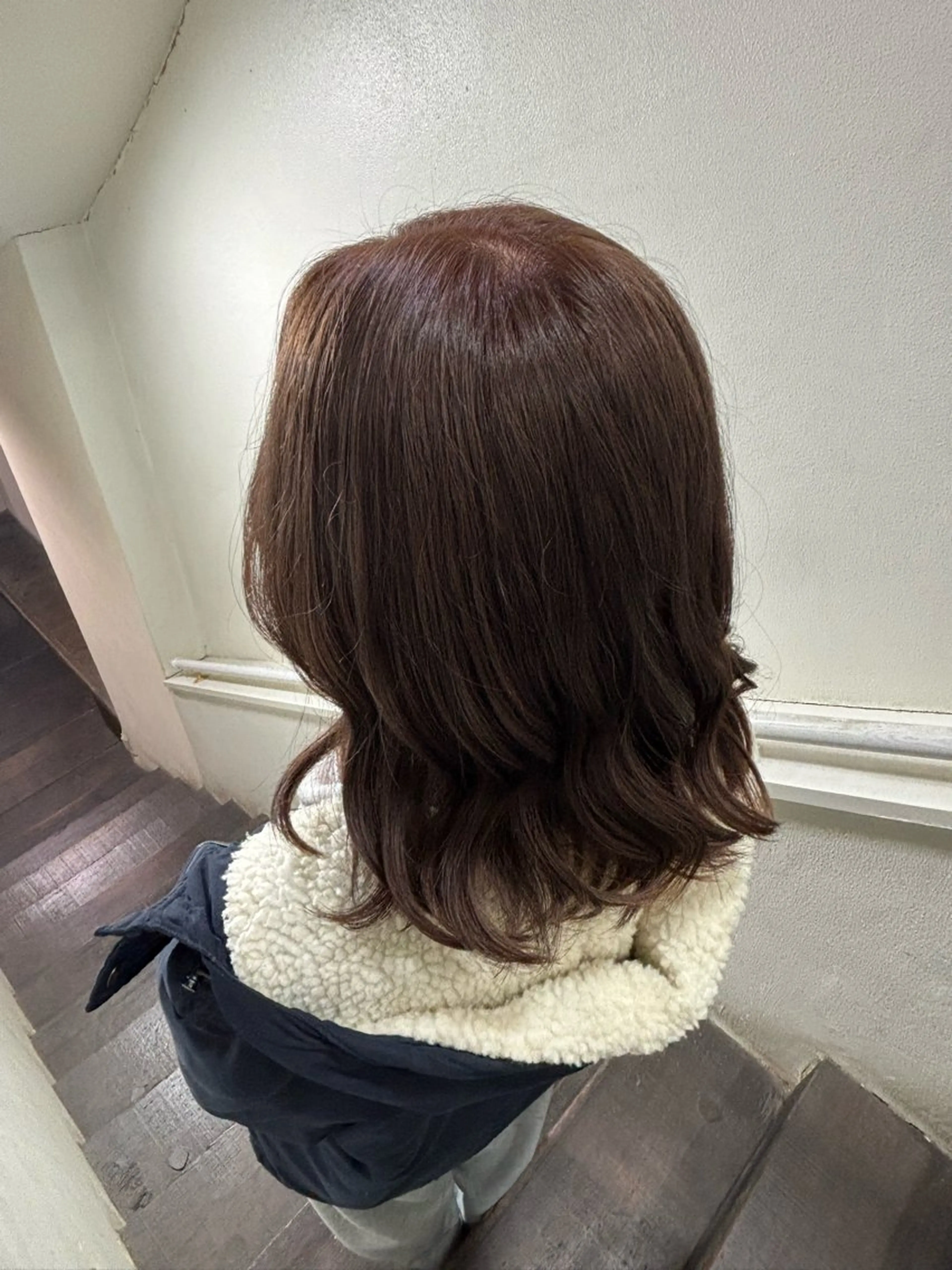 ミディアム ボブ ヘアカラー 透明オリーブ/ 艶カラー/ NOAのヘアスタイル