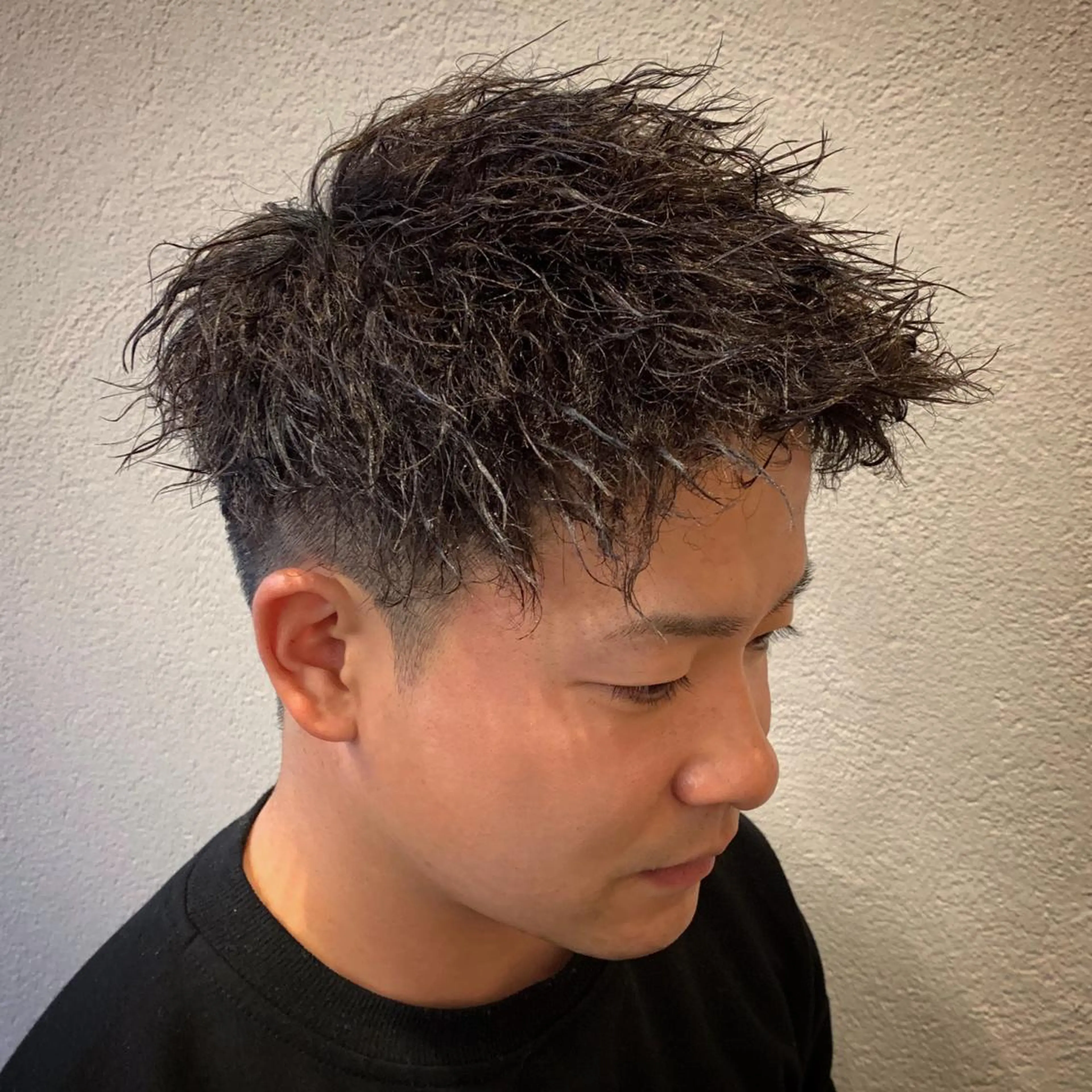 ショート カラー パーマ ヘアアレンジ メンズ フェードカット モヒカン メンズ特化/パーマ/ メッシュ/竜成のヘアスタイル