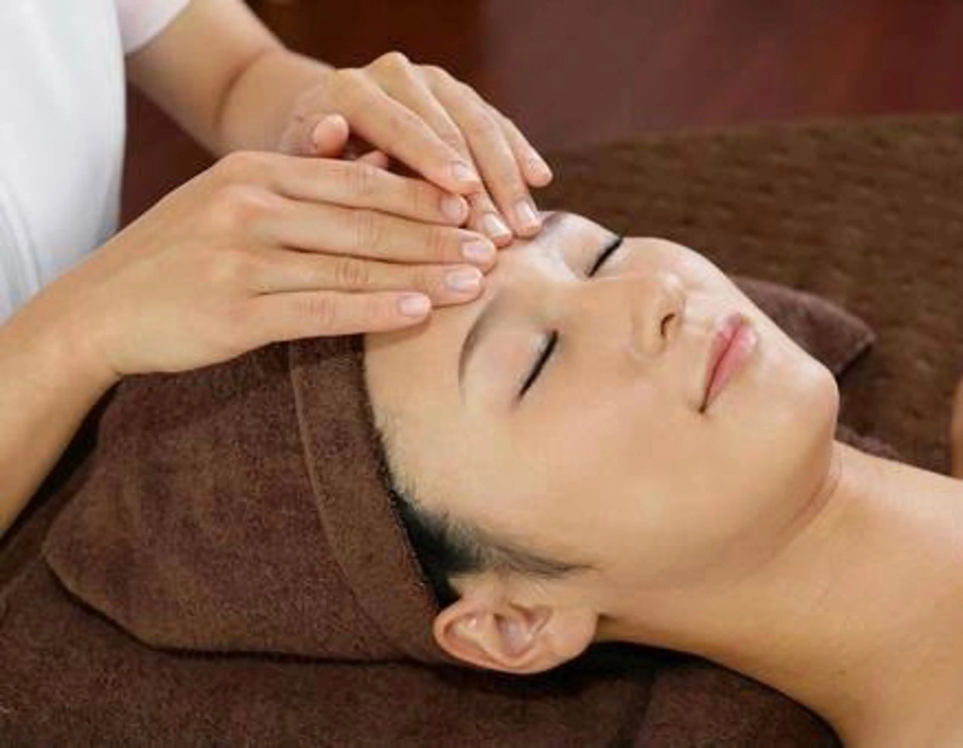 【平日限定モニター】　　　　　　　　　　　フェイシャルエステ4回コース(約1ヶ月のホームケア付です✨)の写真